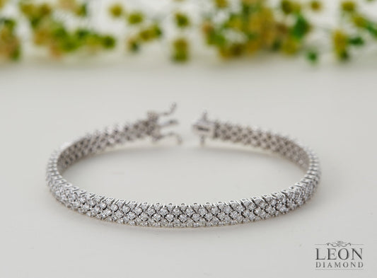 Daily Wear Tips for Tennis Bracelets - Leon Diamond 