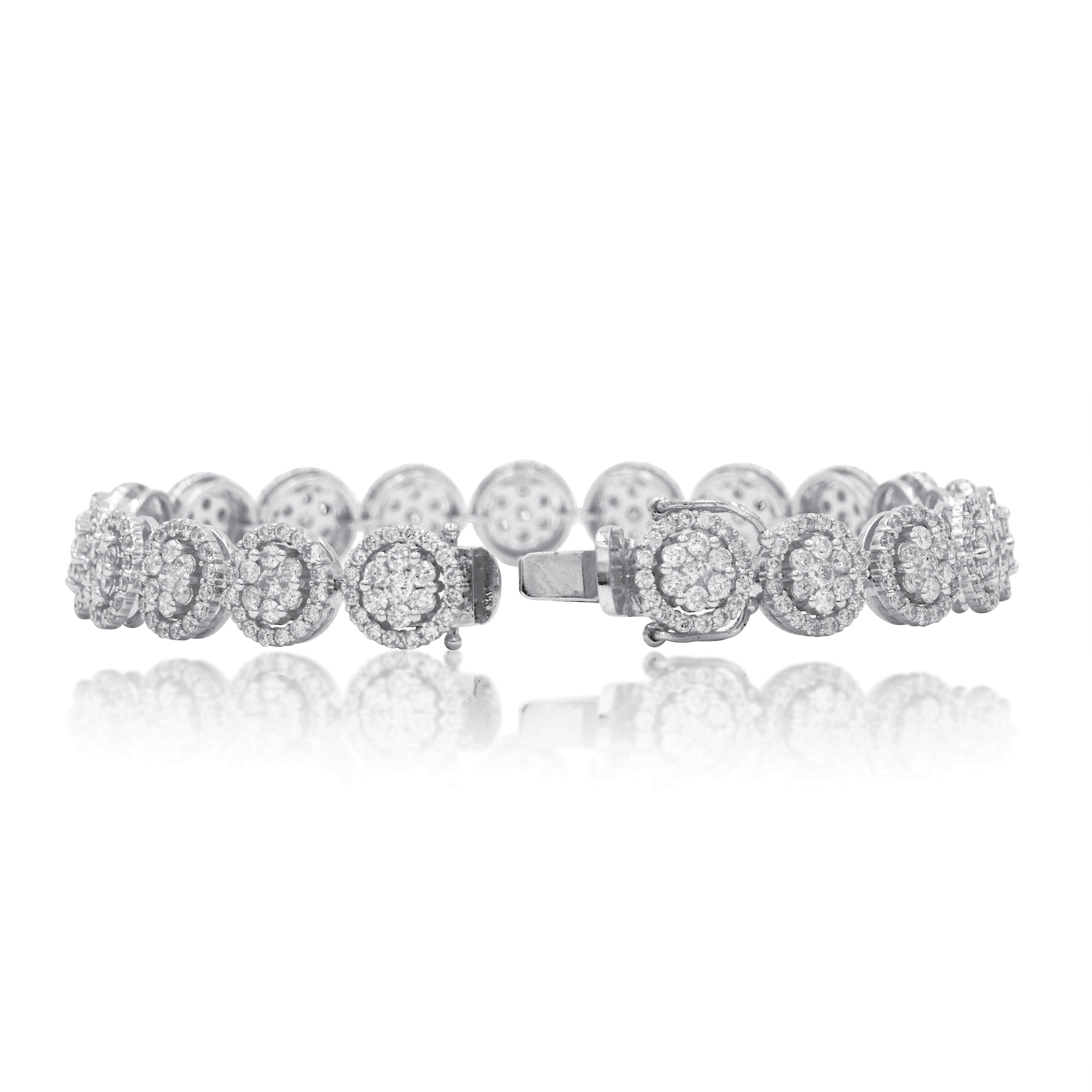 18K White Gold Flower Cluster Round Diamond Bracelet 19.28Ct Bracelets