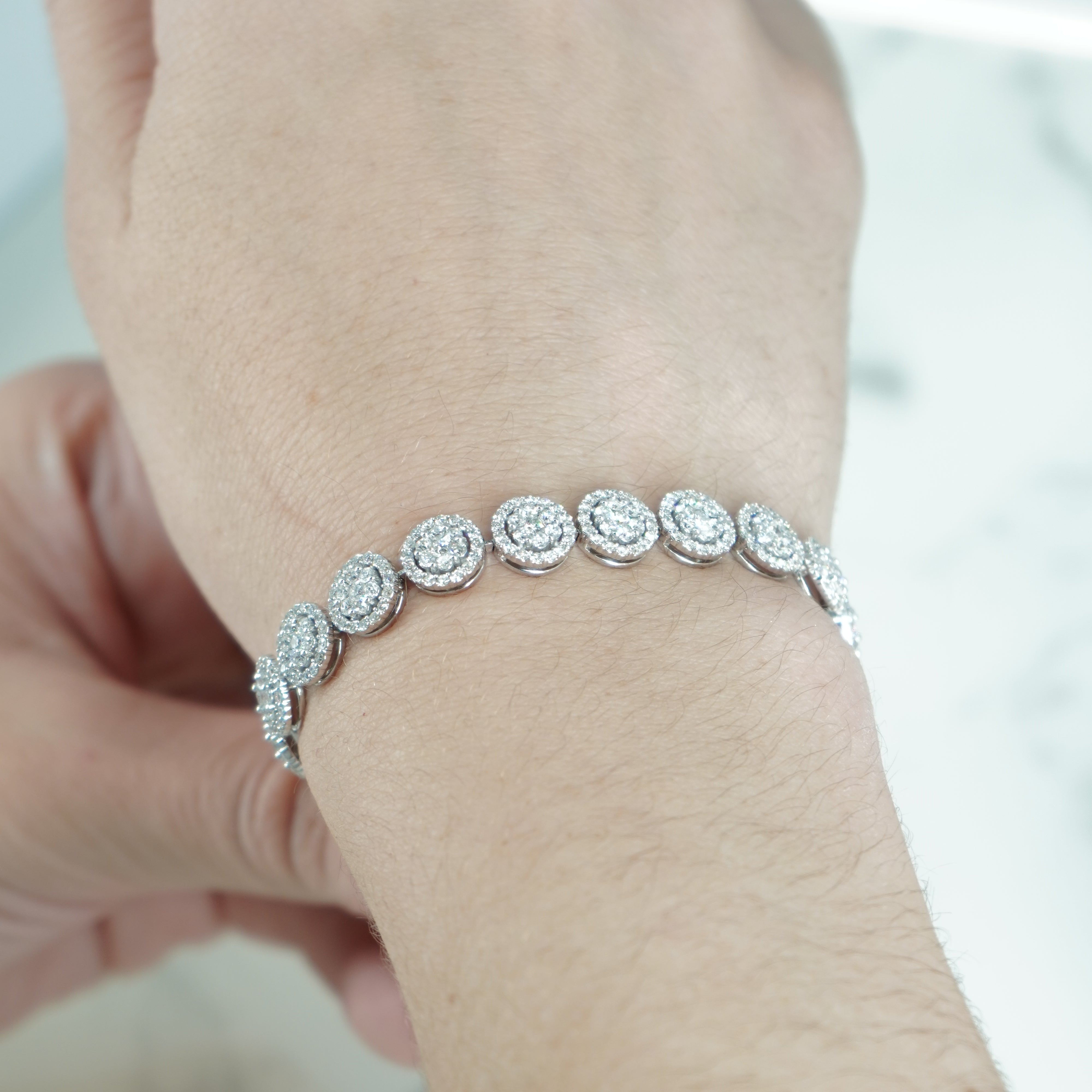 18K White Gold Flower Cluster Round Diamond Bracelet 19.28Ct Bracelets
