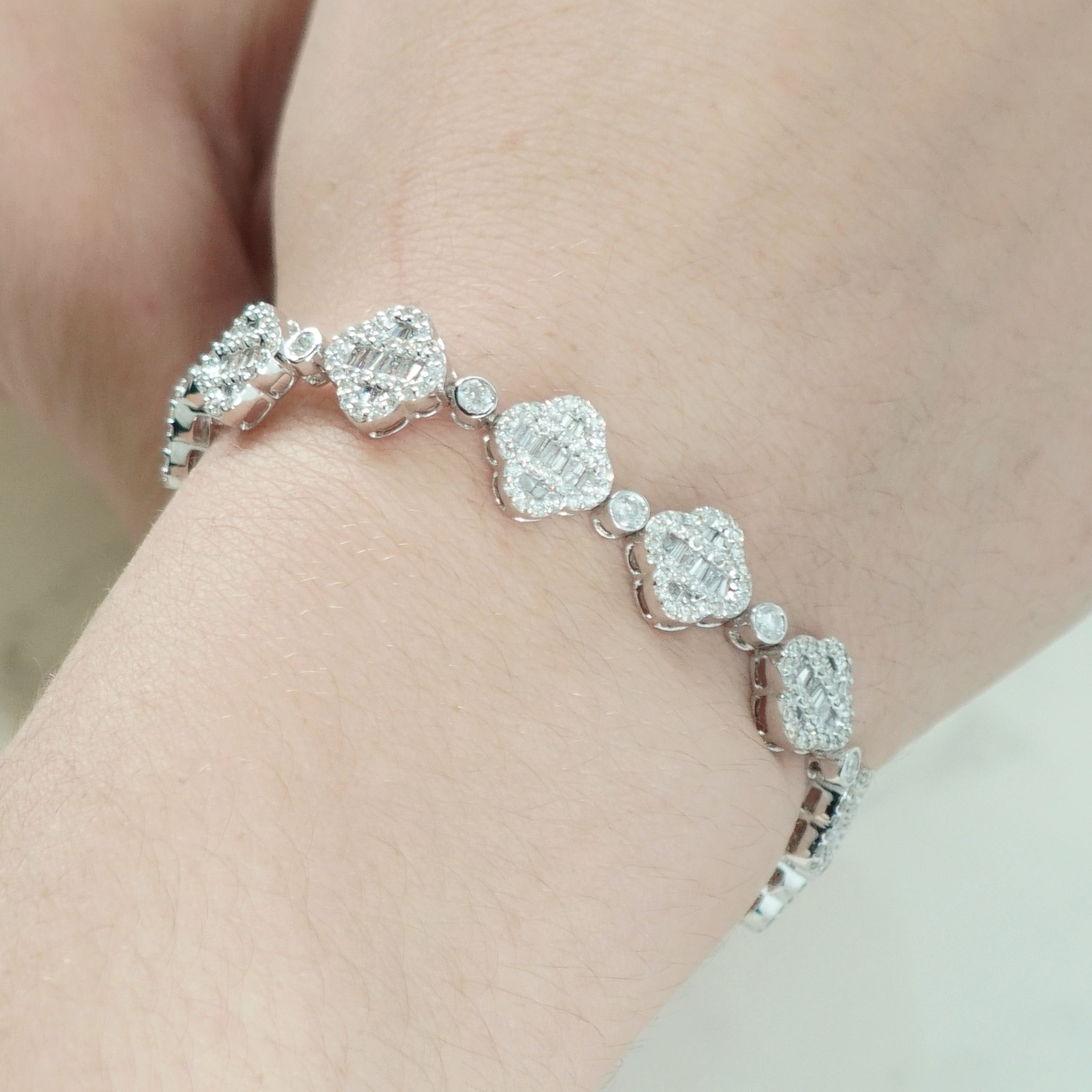 14K White Gold Round & Baguette Diamond Clover 5.42Ct Bracelets