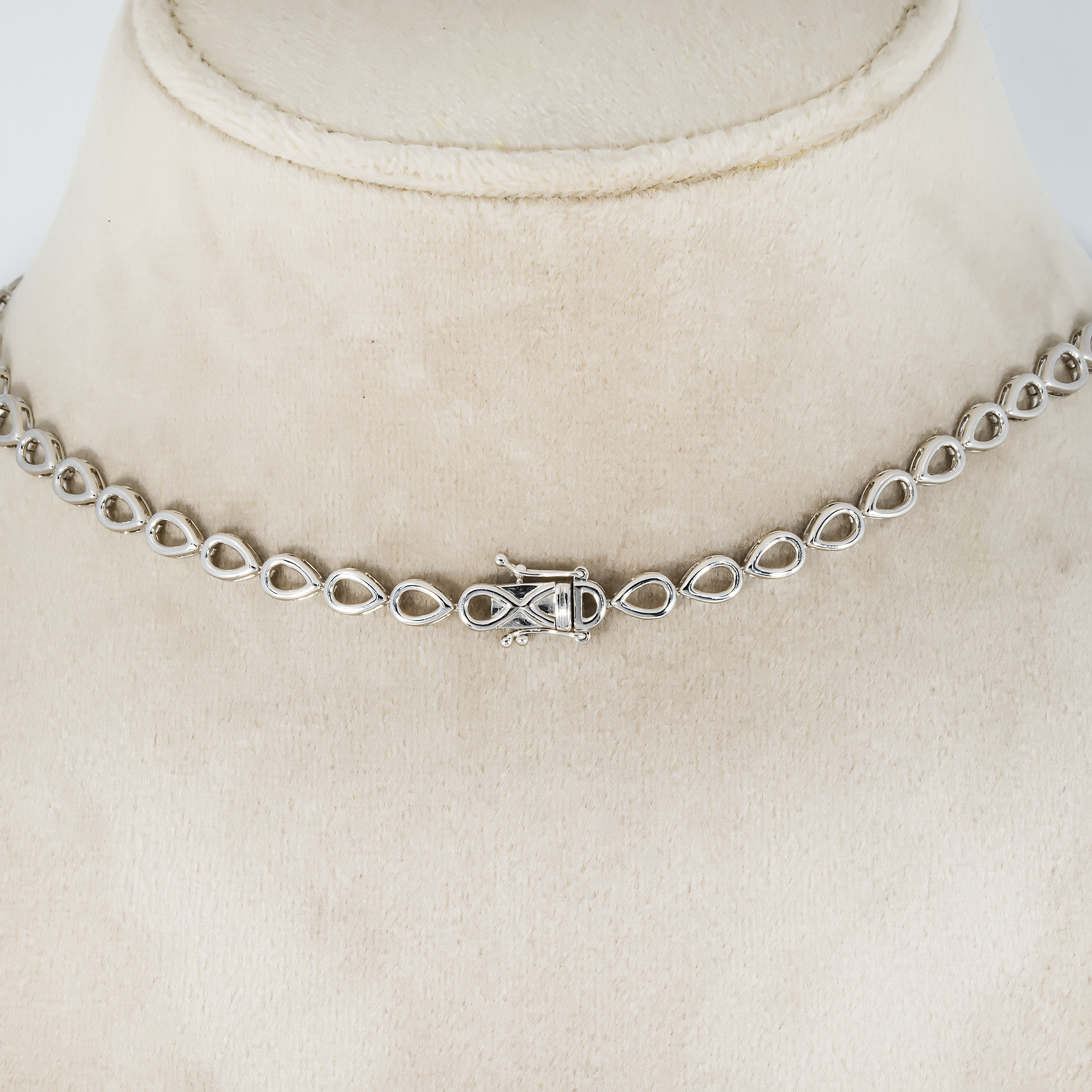 18K White Gold Multi Cut Fancy Color Diamond Drop Necklace 22.94Ct (Matching Set) Necklace