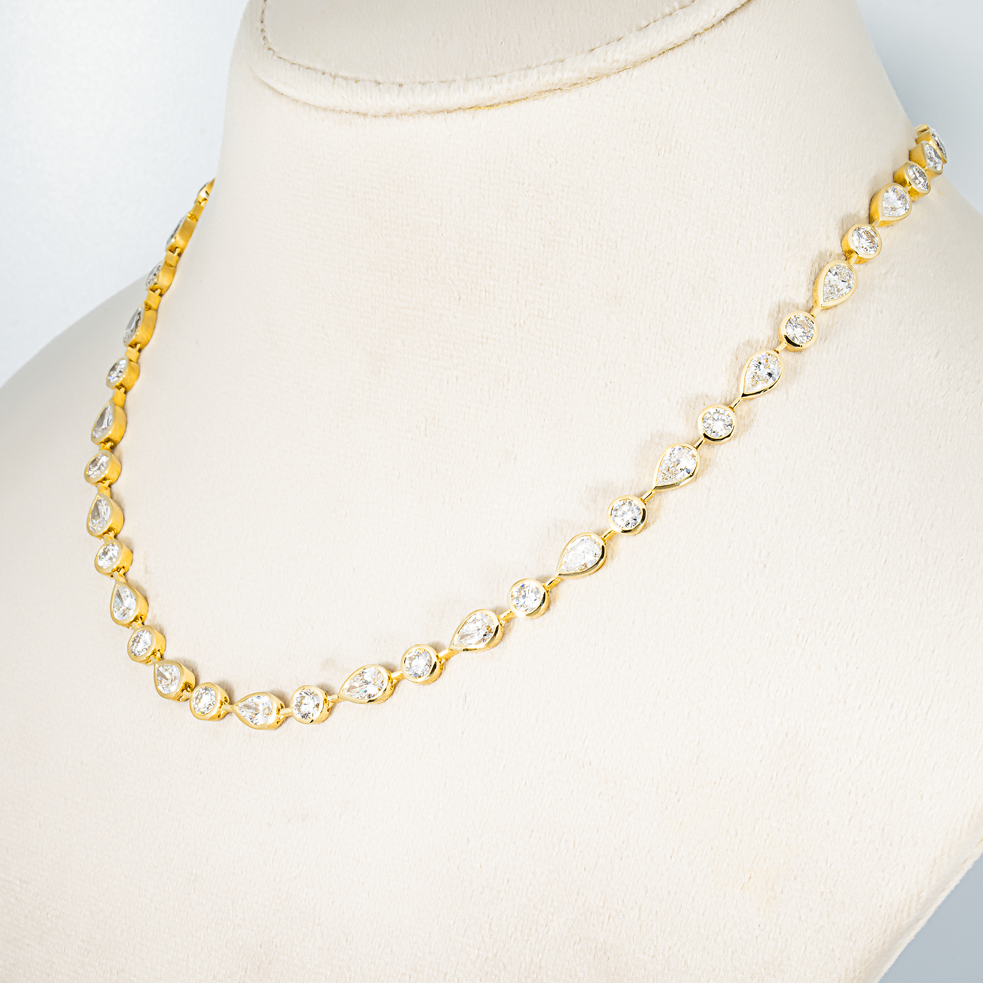 14K Yellow Gold Bezel Set Pear & Oval Cut Diamond Satellite Necklace 17.64ct