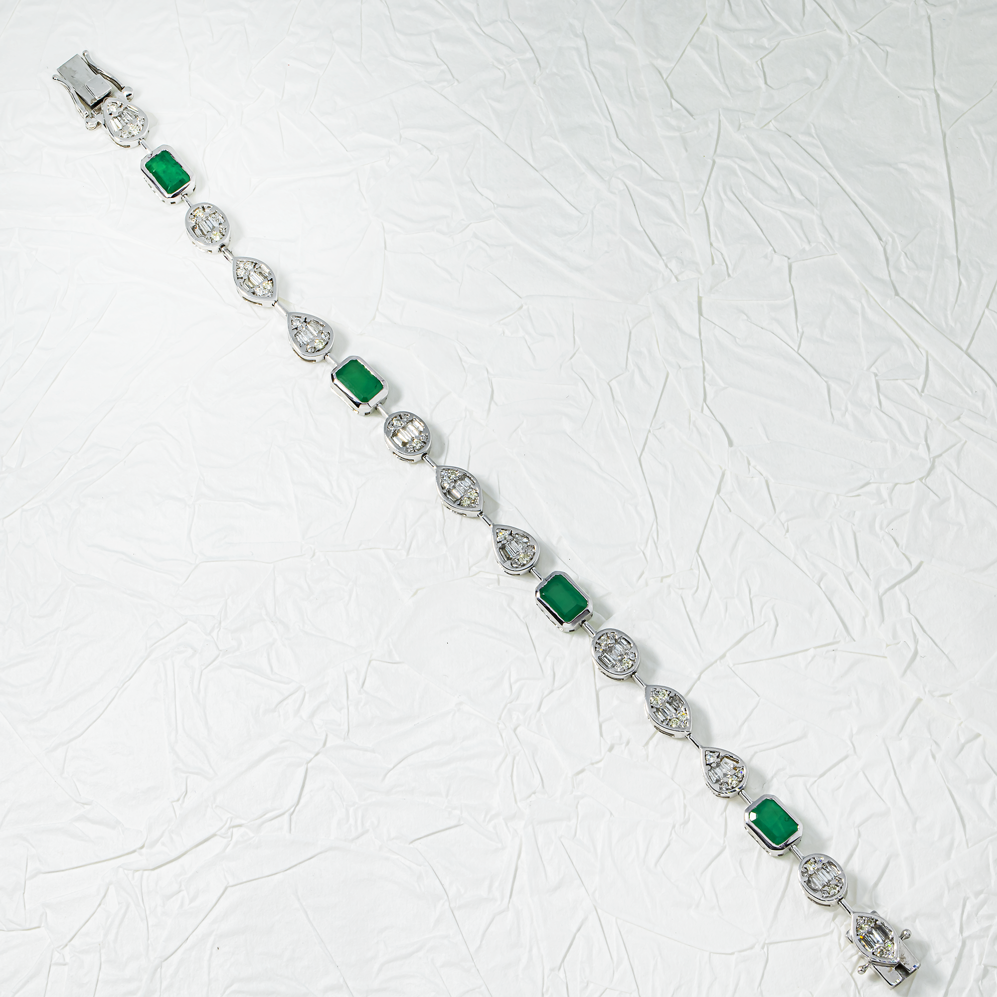 14K White Gold Emerald & Diamond Satellite Bracelet 5.34ctw