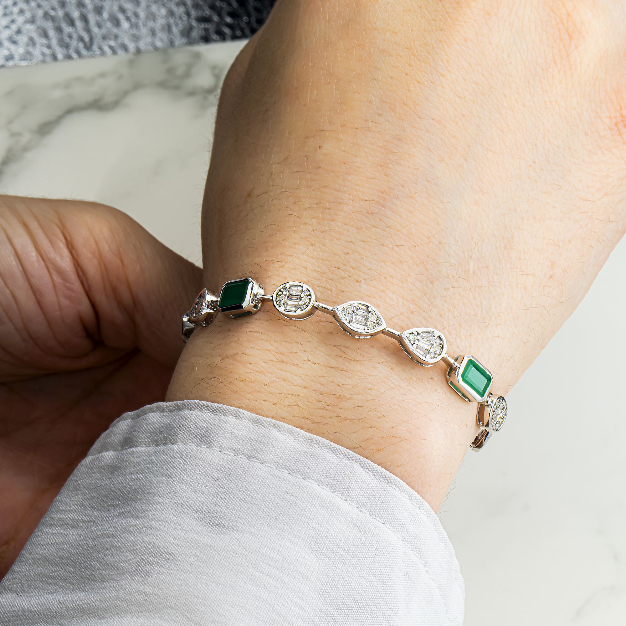 14K White Gold Emerald & Diamond Satellite Bracelet 5.34ctw