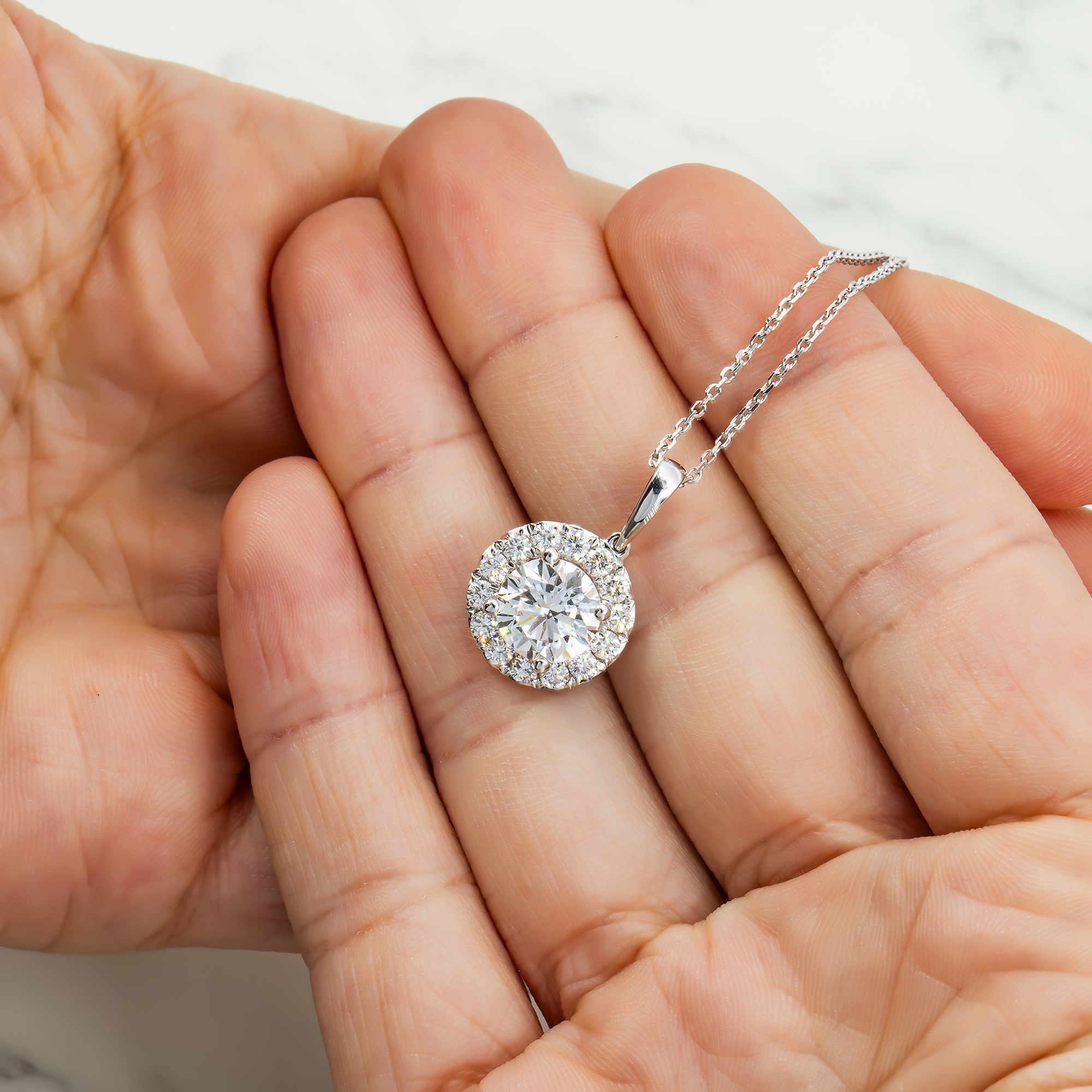 Igi 18K White Gold Round Diamond Pendant & Chain Necklace 2.77Ct Necklace