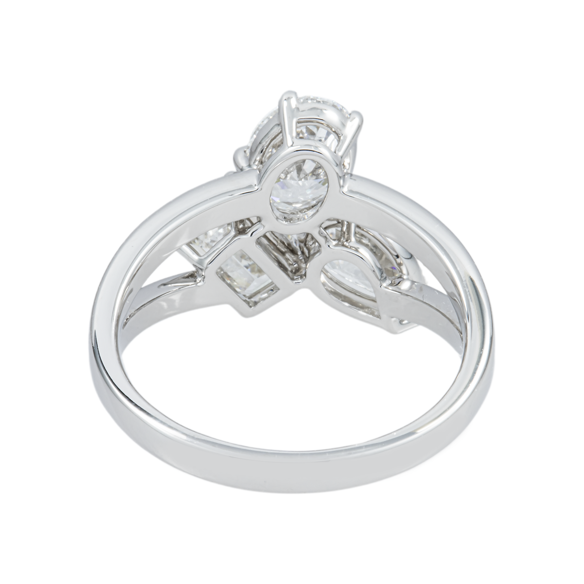 14K White Gold Triple Diamond Clister Ring 2.77ct