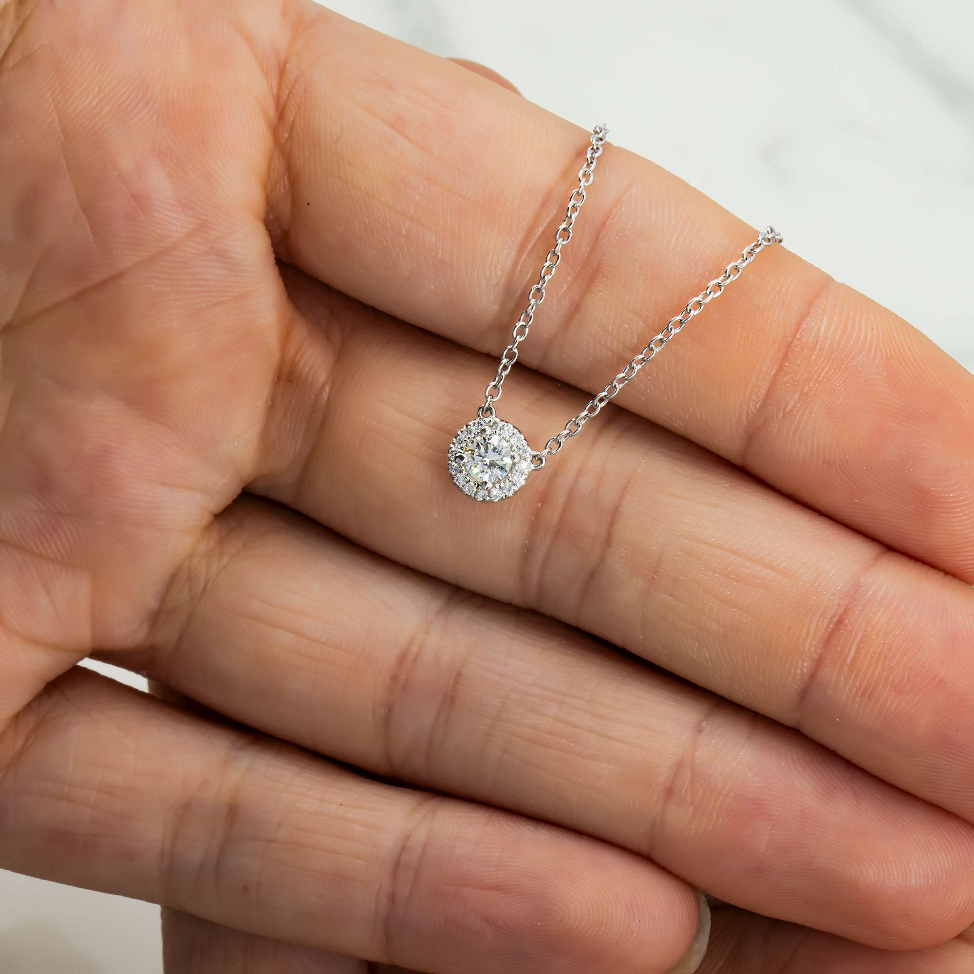 18K White Gold Round Diamond Pendant & Chain 0.27Ct Necklace