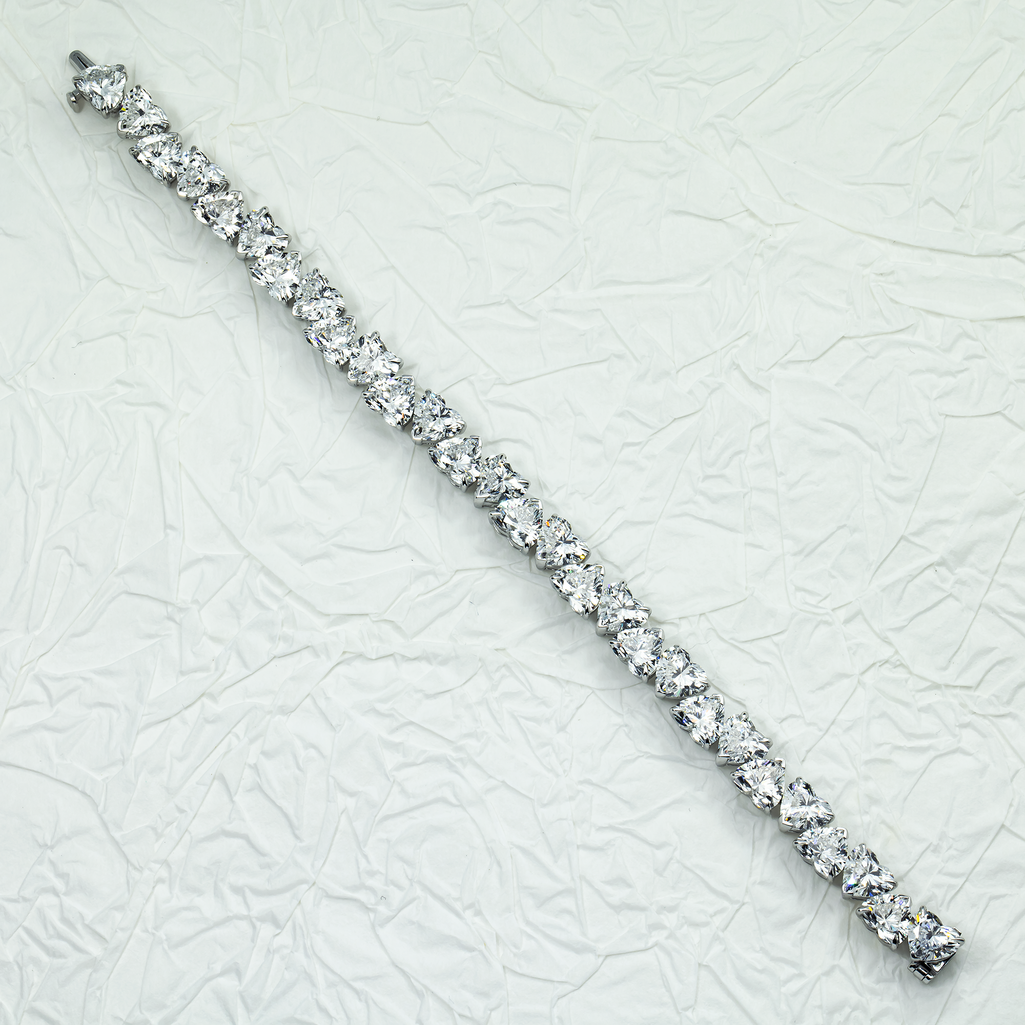14K White Gold Heart Diamond Bracelet 28.72ct