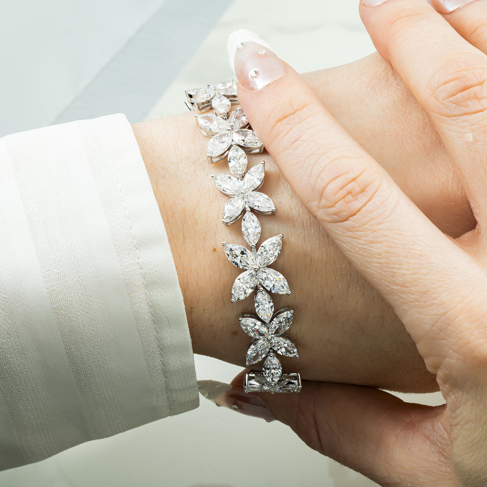 14K White Gold Marquise Cut Diamond Bracelet 25.85ct