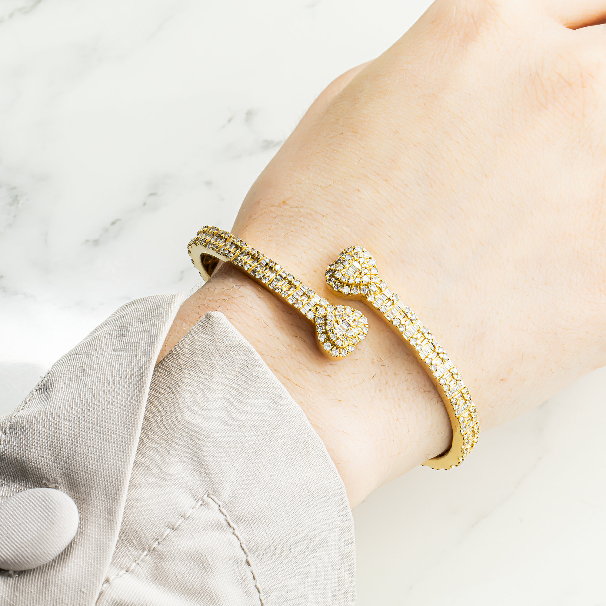 14K Yellow Gold Baguette & Round Diamond Heart Bangle Bracelet 4.50ct