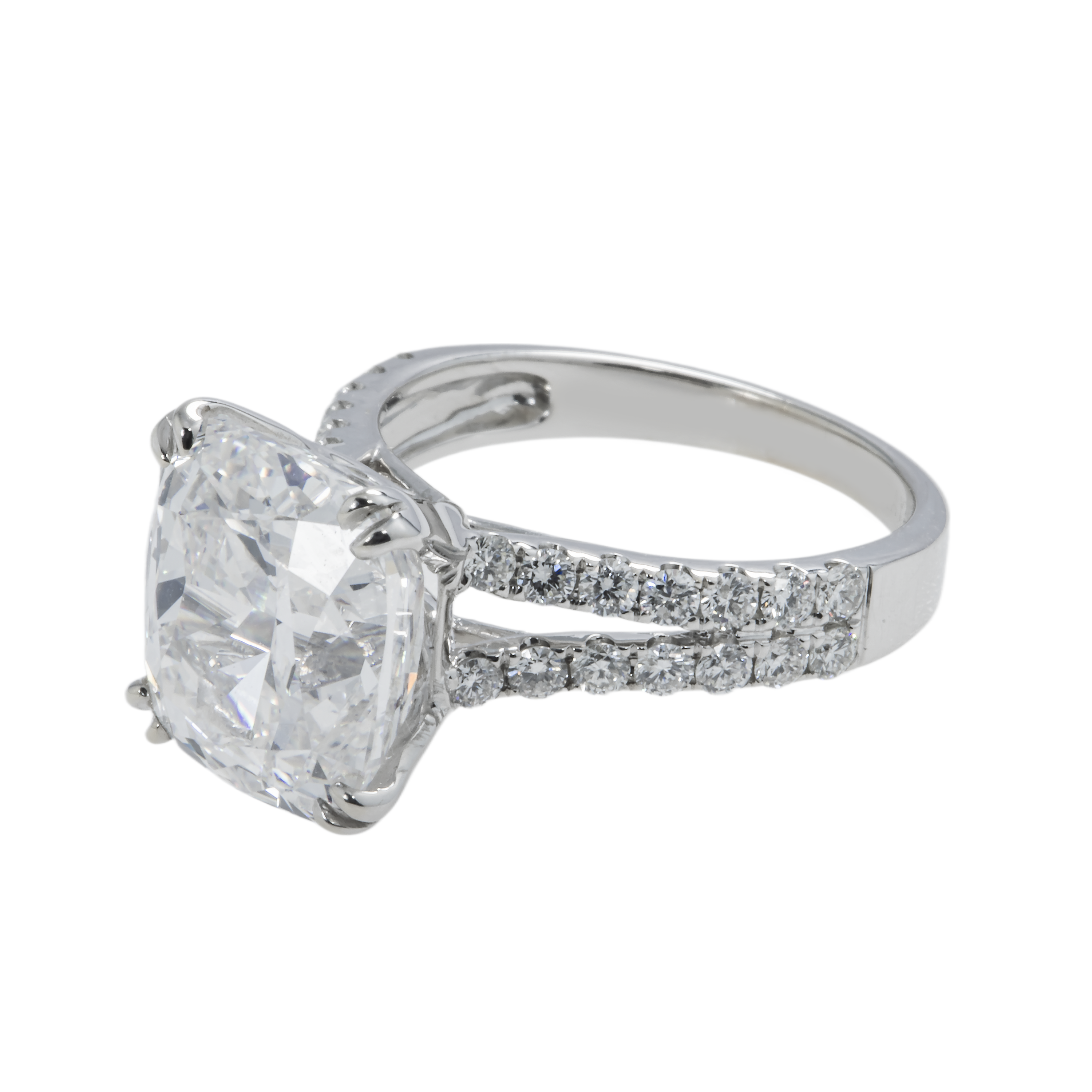 Gia 18K White Gold 7.10Ct Cushion Cut Diamond Engagement Ring 7.72Ctw Bridal