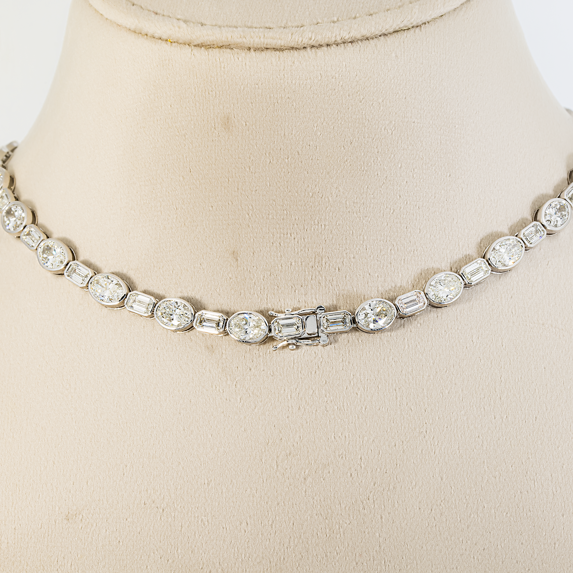 14K White Gold Emerald & Oval Diamond Cross Pendant Drop Necklace 41.64ct