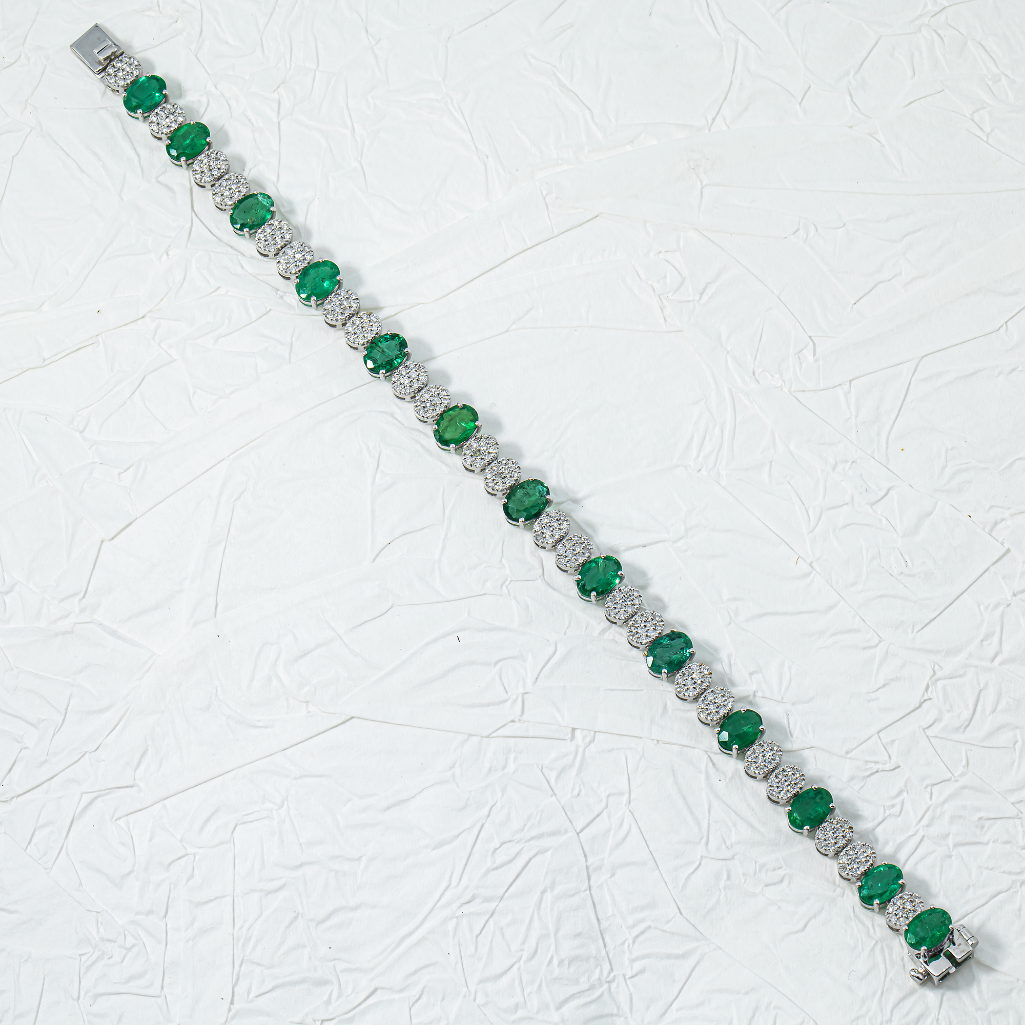 18K White Gold Oval Cut Emerald & Diamond Tennis Bracelet 10.68ct