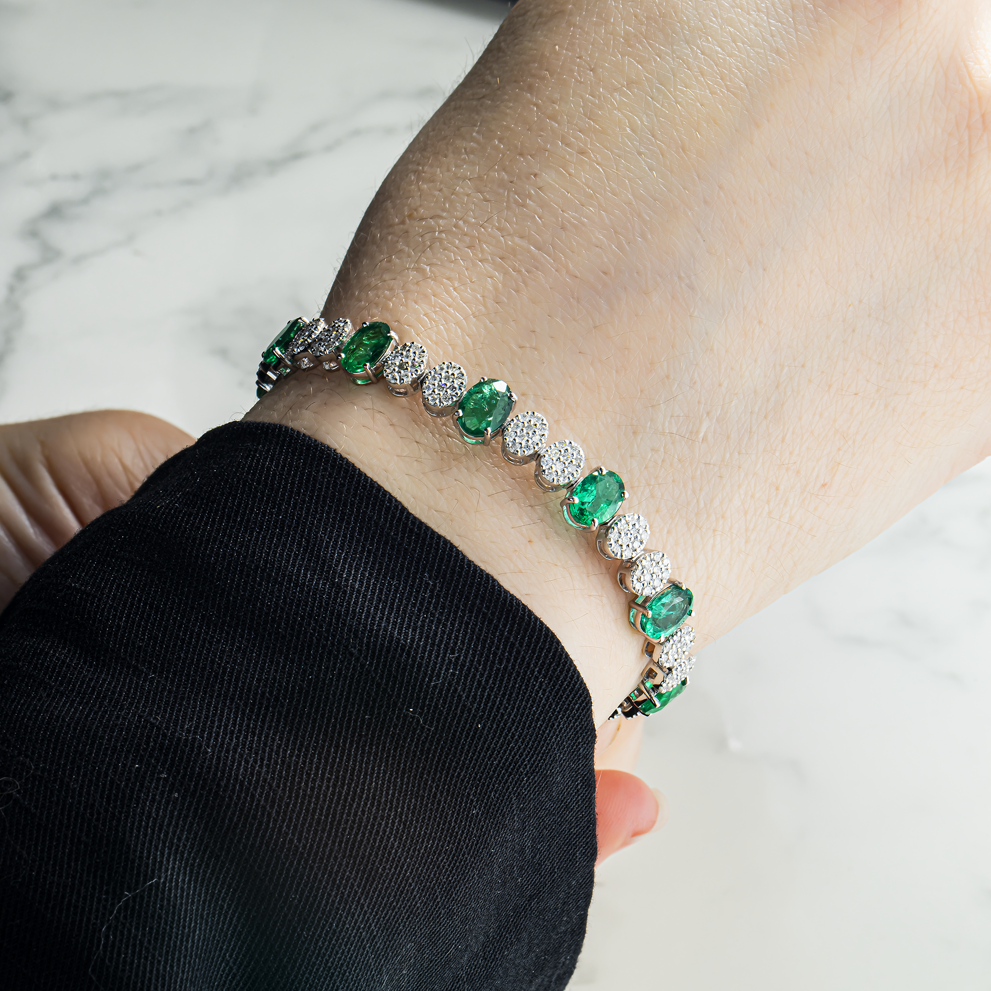 18K White Gold Oval Cut Emerald & Diamond Tennis Bracelet 10.68ct