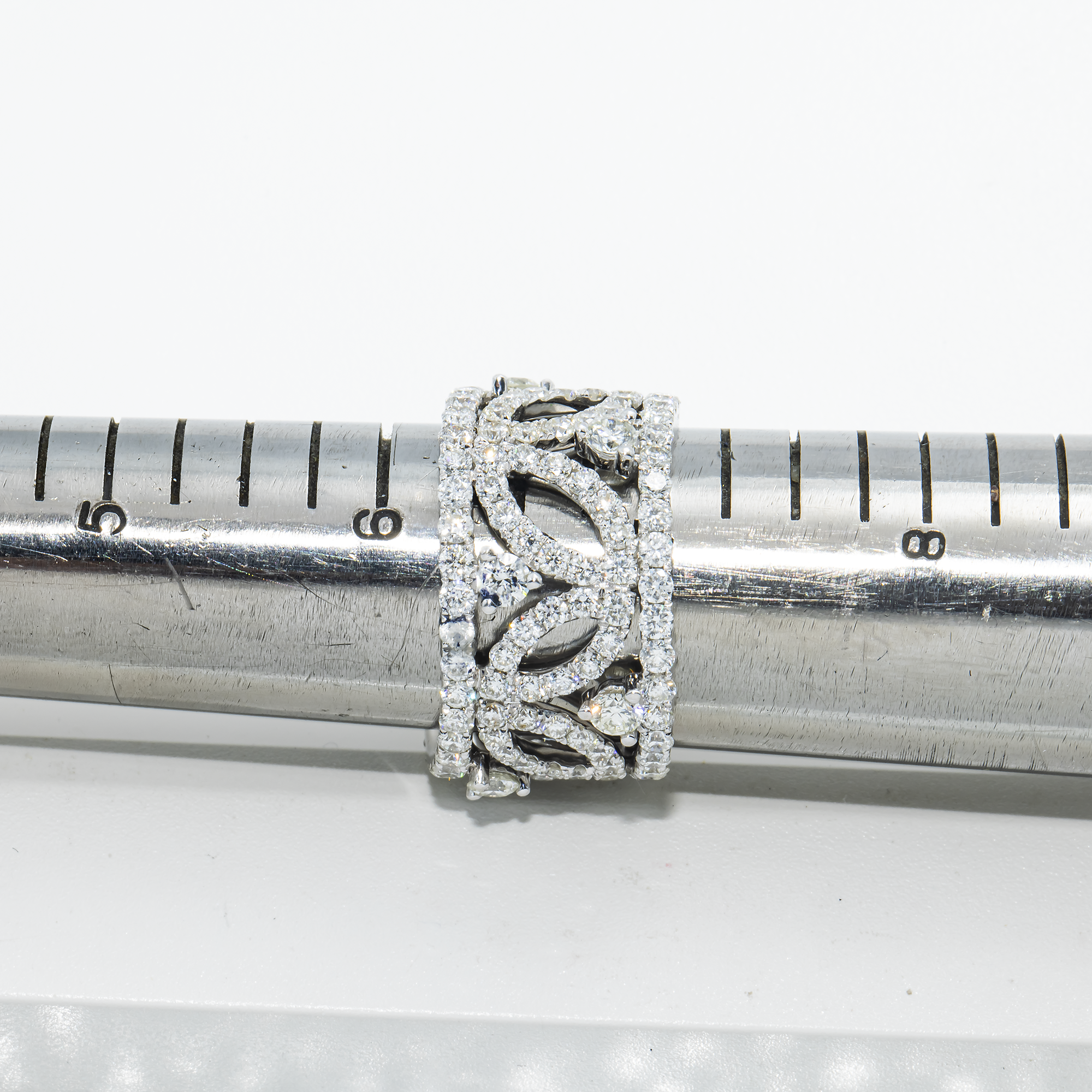 18K White Gold Petal Row Diamond Eternity Ring 4.47Ct Rings