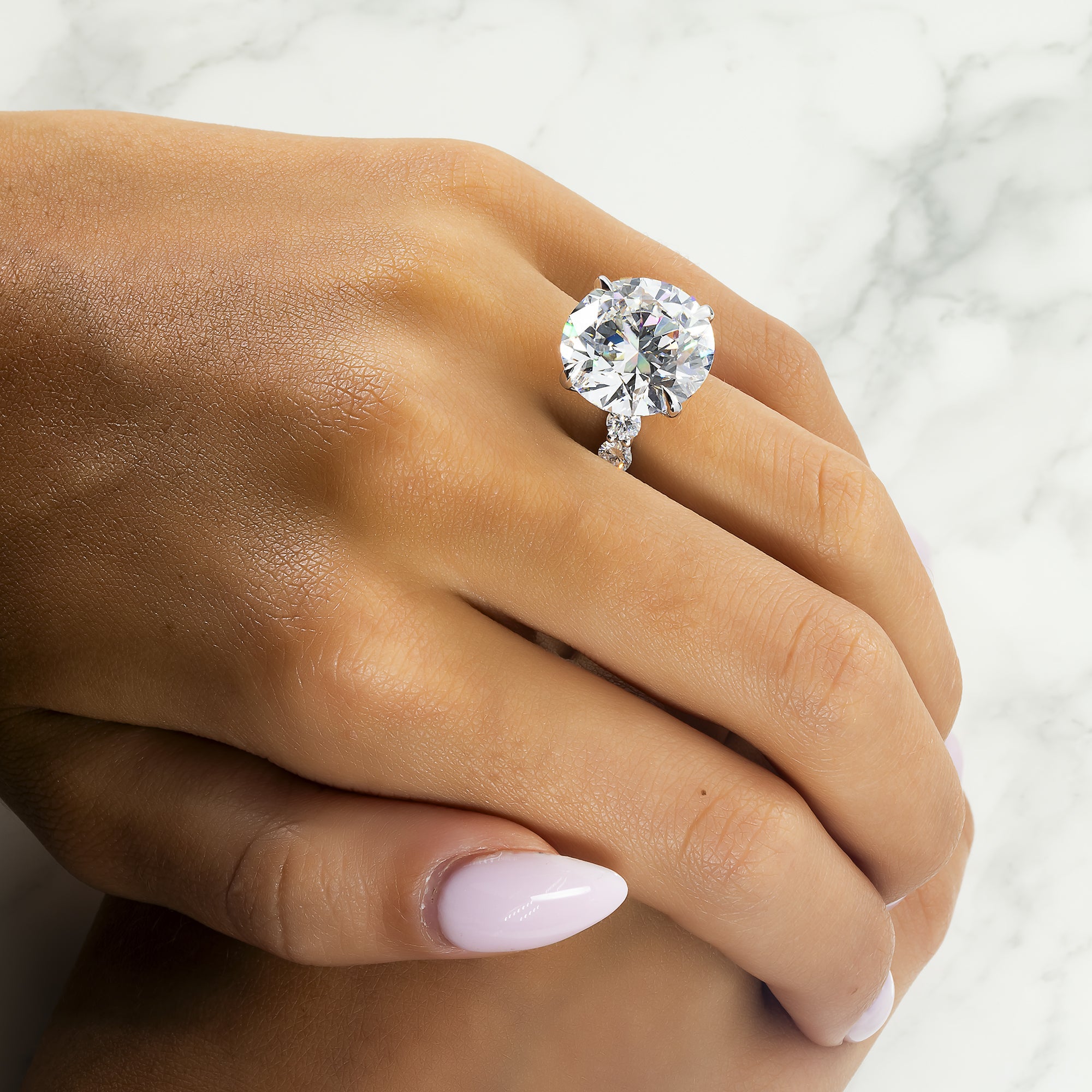 18K White Gold 12.20Ct Round Diamond Engagement Ring 15.35Ctw Bridal