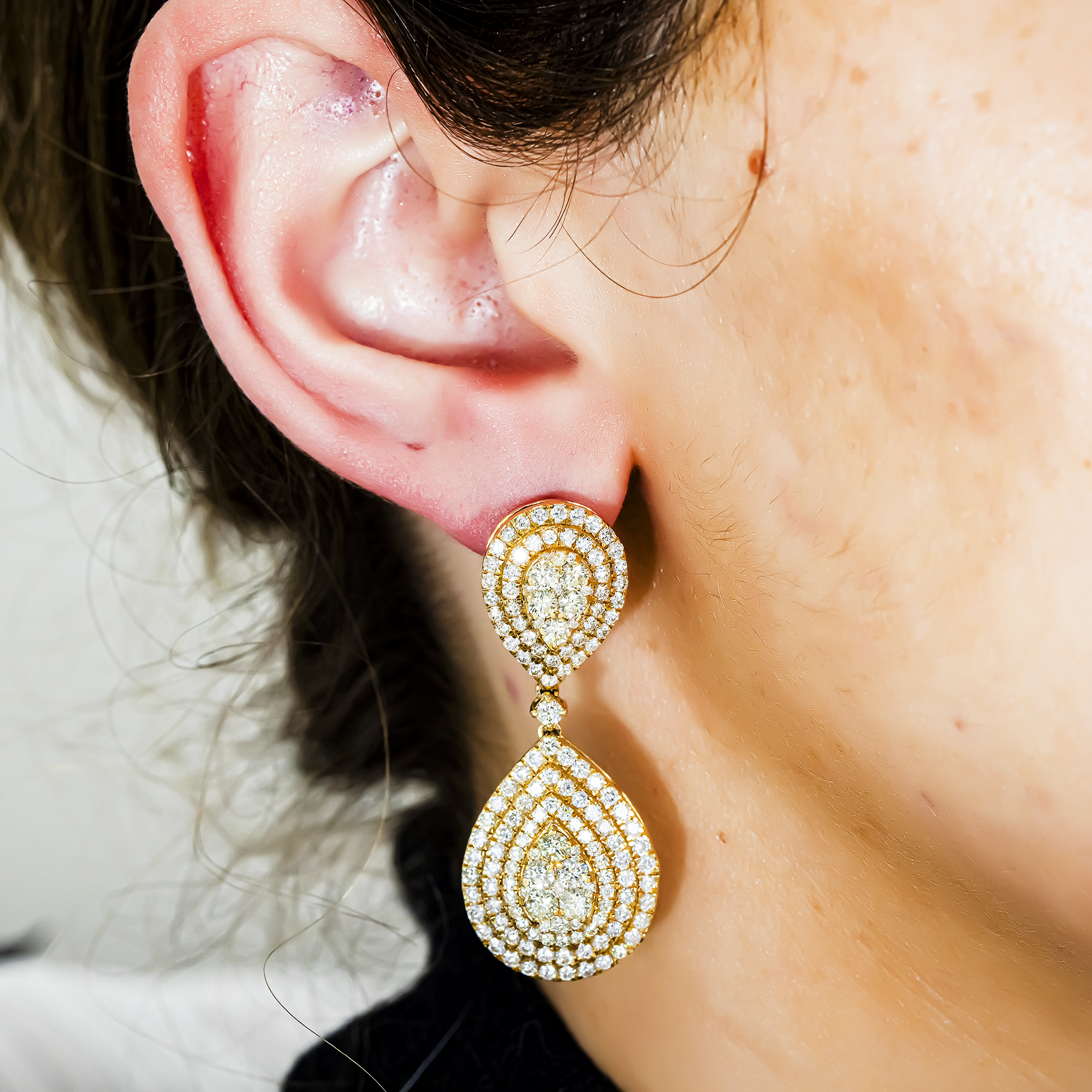 14K Yellow Gold Round Diamond Teardrop Earrings 6.29ctw