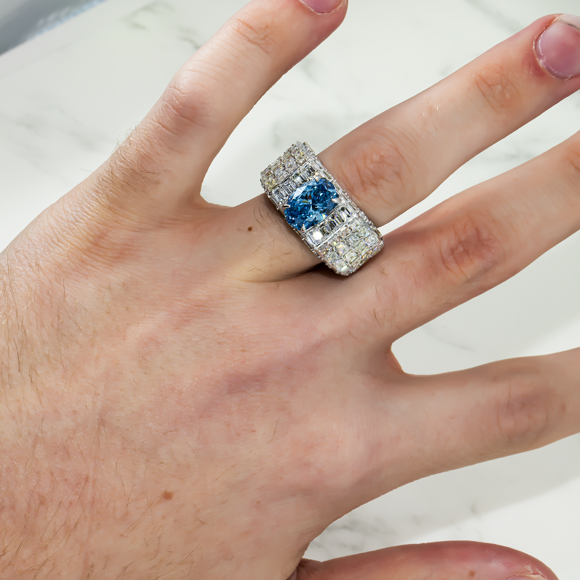 14K Whie Gold Emerald & Oval Cut Fancy Vivid Blue Diamond Ring 16.33ctw