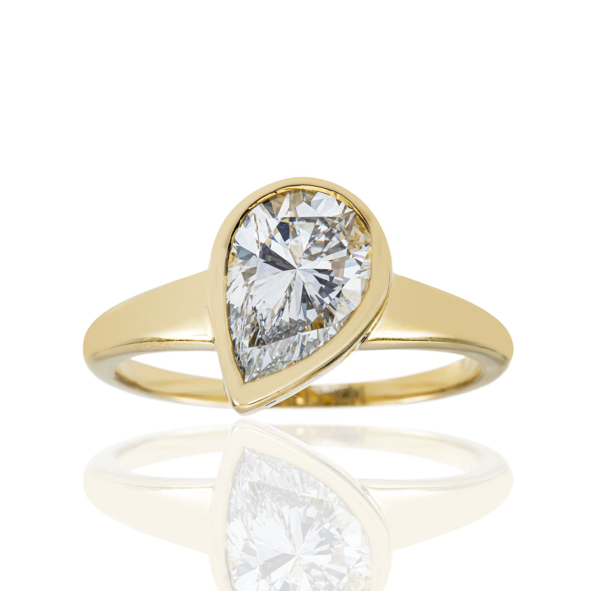 14K Yellow Gold Bezel Set Pear Cut Diamond Ring 1.18ct