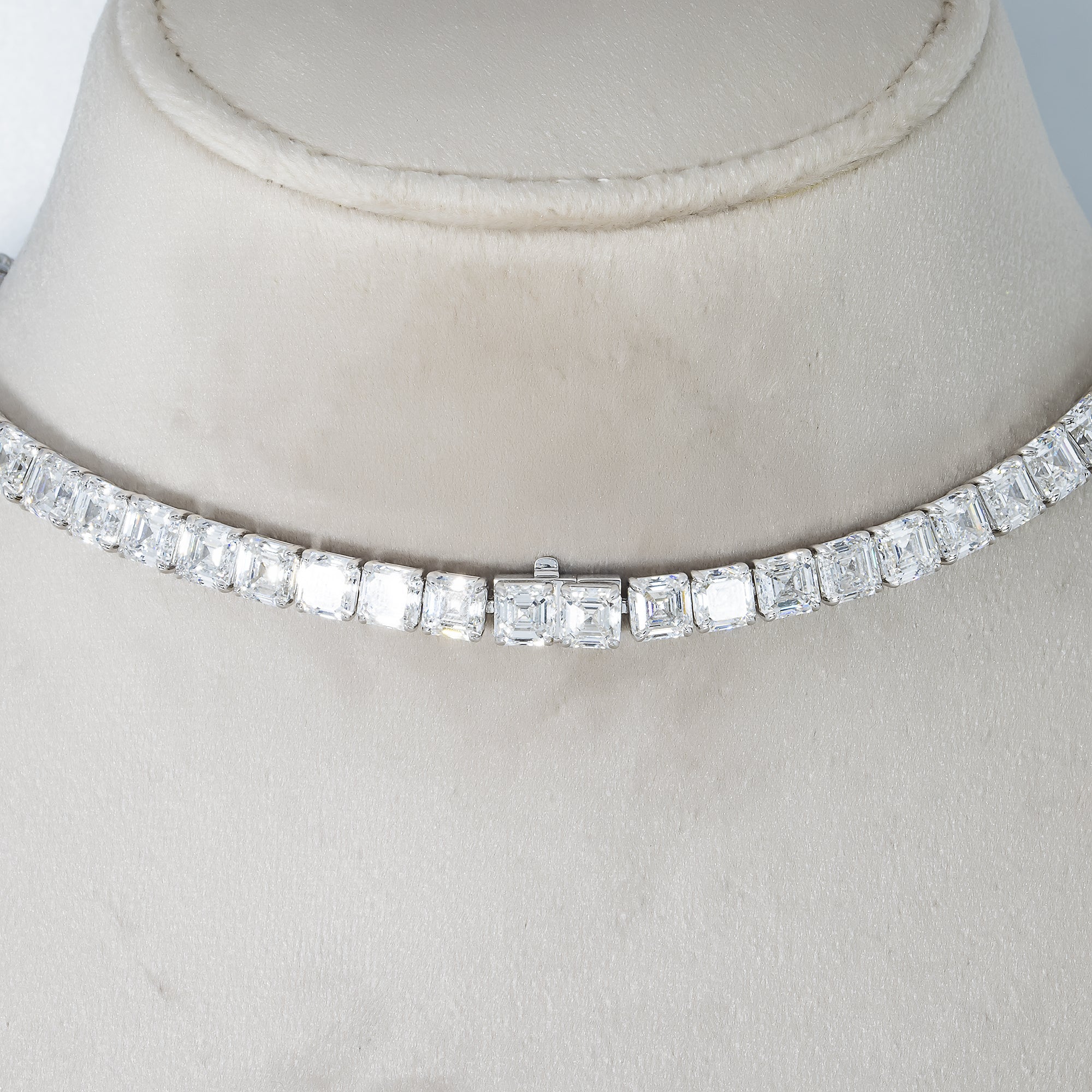 Igi 18K White Gold Full Asscher Cut Diamond Drop Necklace 138.23Ct Necklace