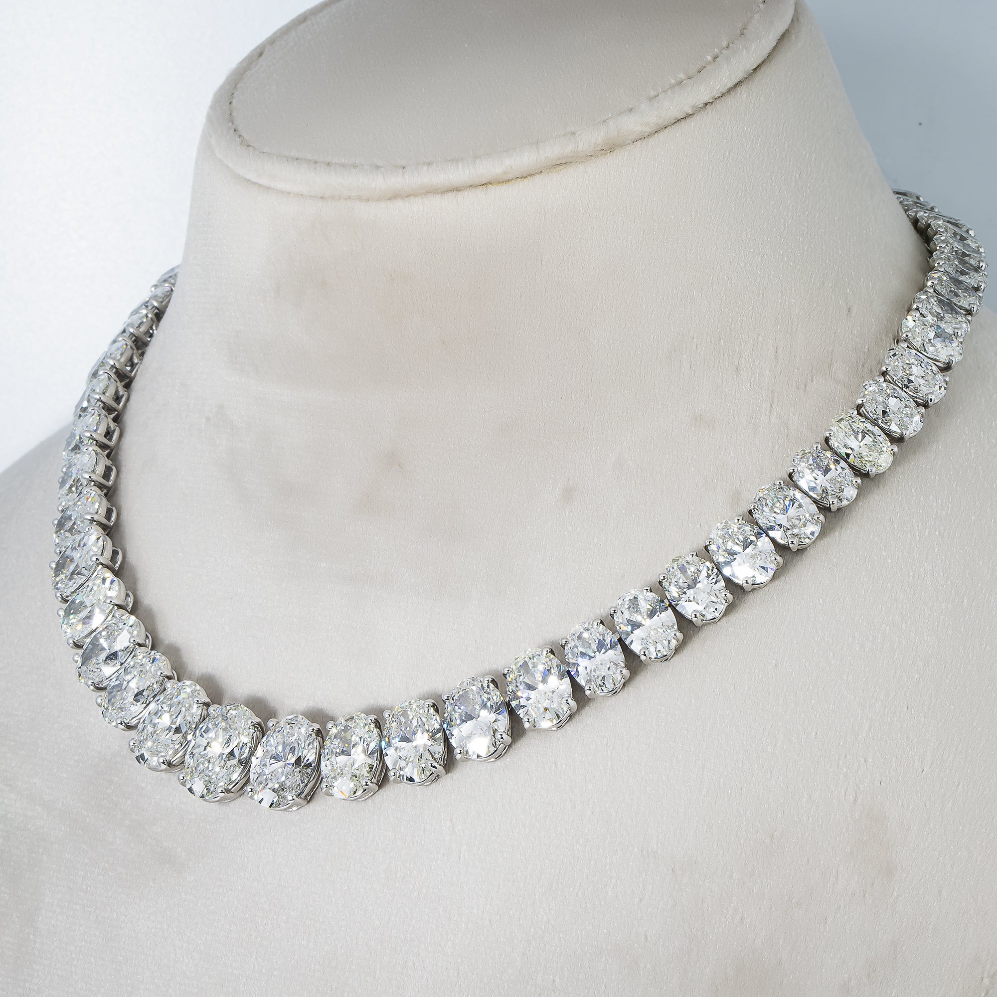 Igi Platinum Slightly Graduated Oval Diamond Tennis Chain 104Ct Chains