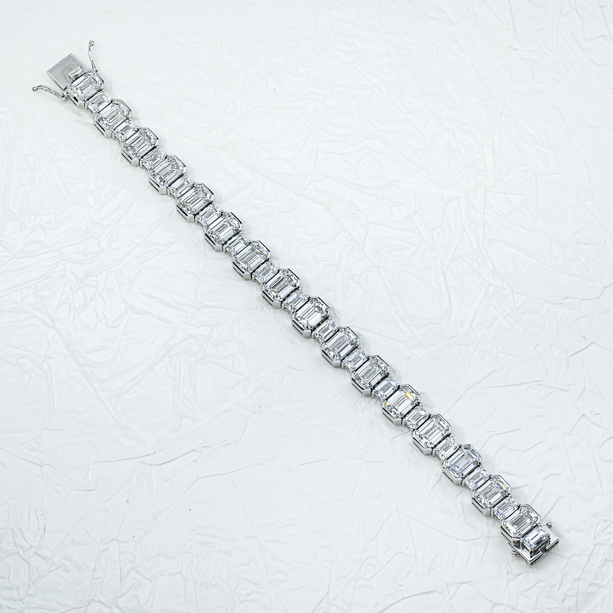 14K White Gold Alternating Bezel Set Emerald Diamond Bracelet 43.46ct