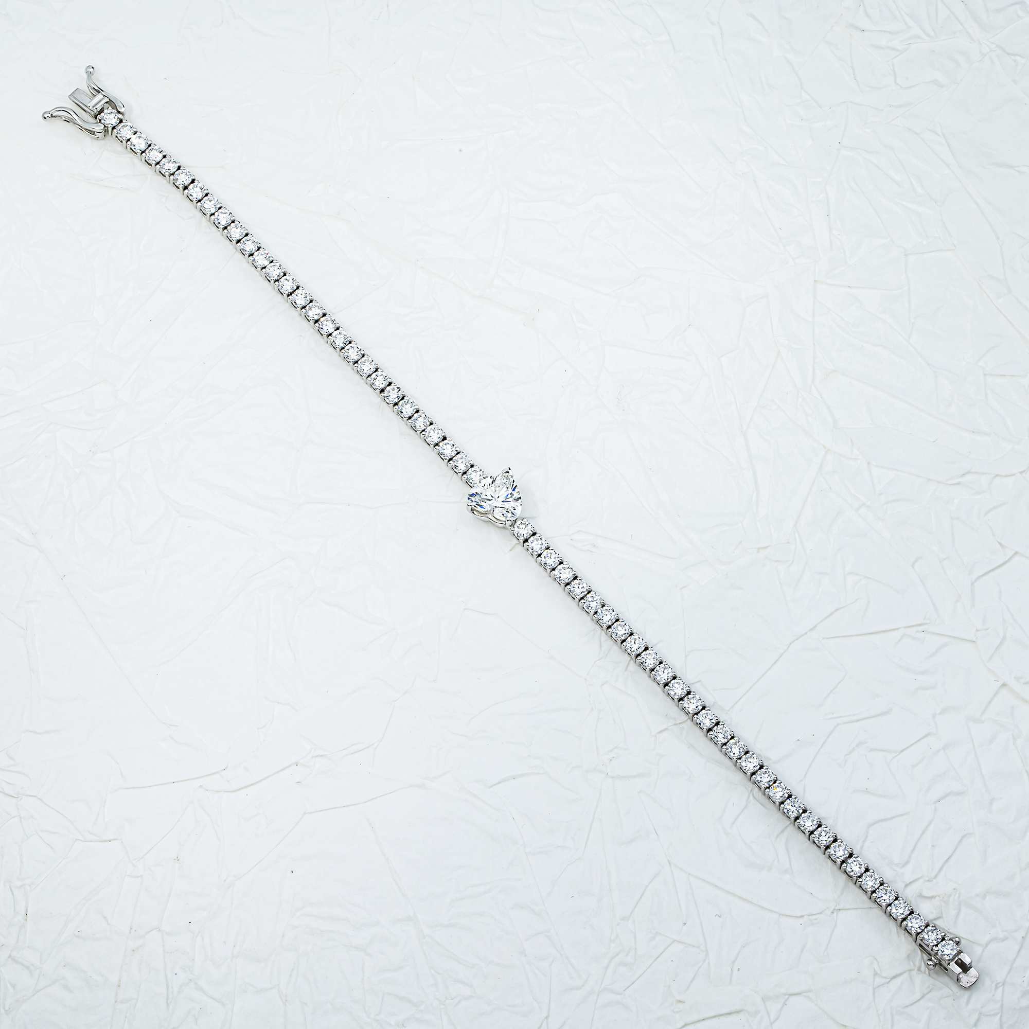 14K White Gold Heart & Round Diamond Tennis Bracelet 6.67ct
