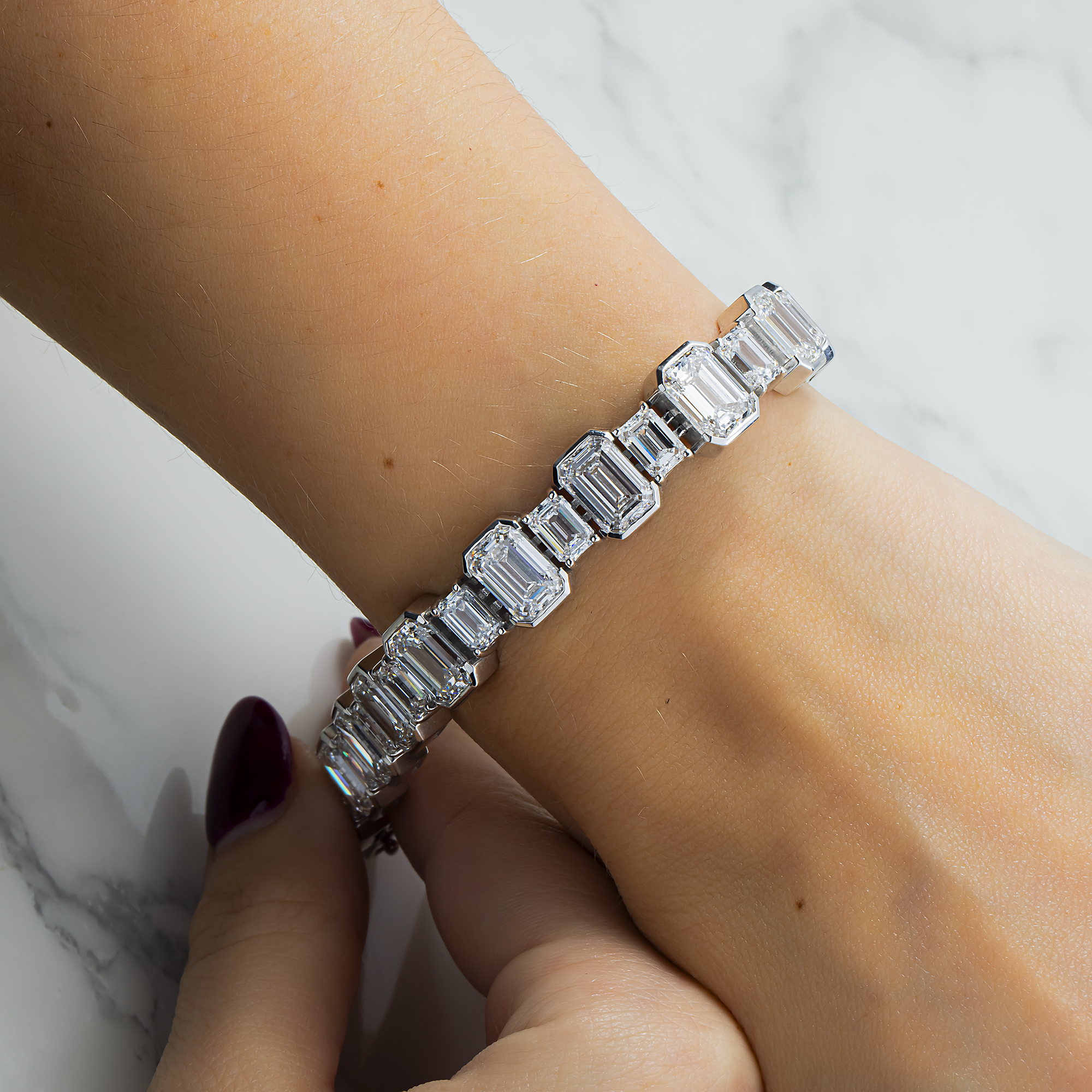 14K White Gold Alternating Bezel Set Emerald Diamond Bracelet 43.46ct