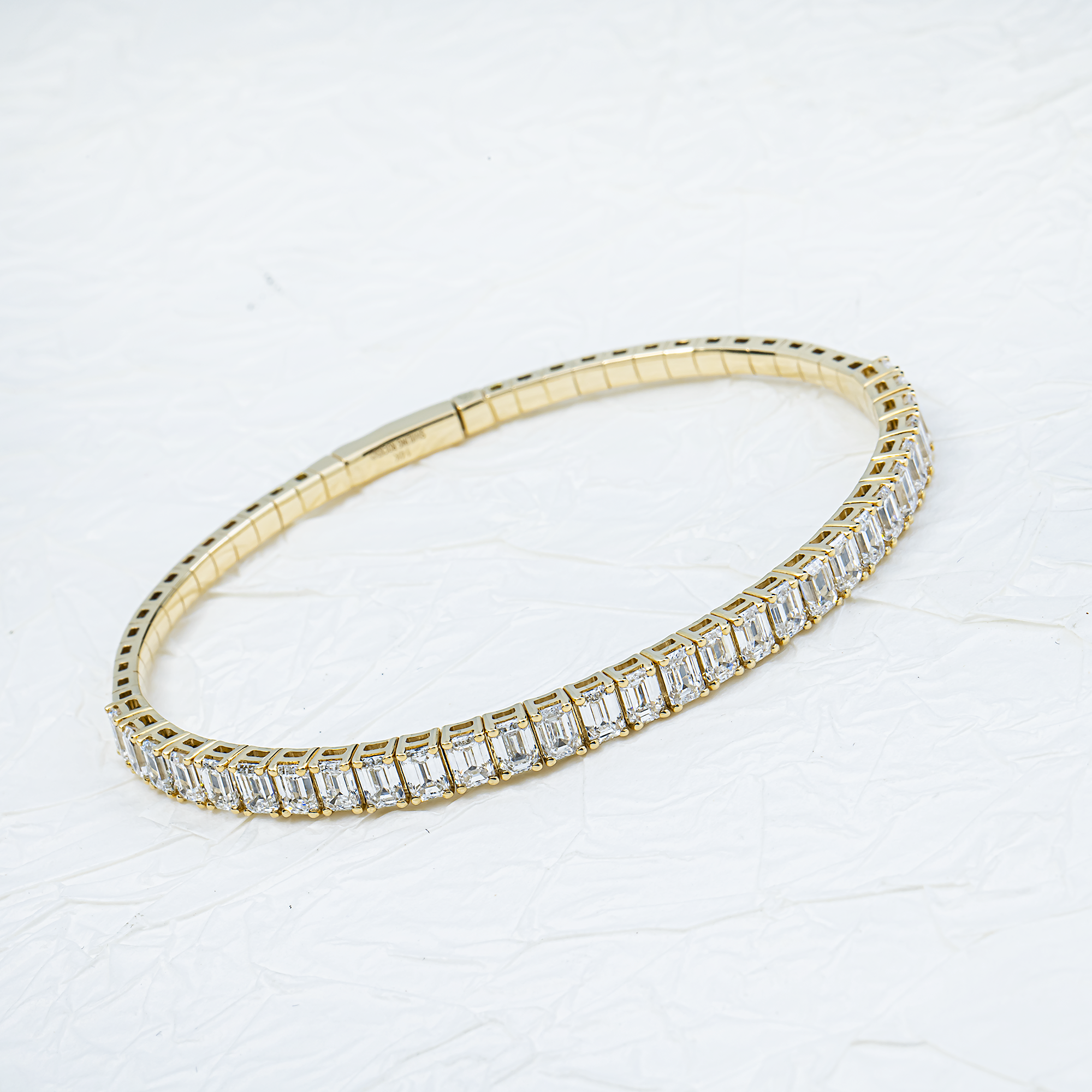 14K Yellow Gold Emerald Diamond Bangle Bracelet 6.08ct
