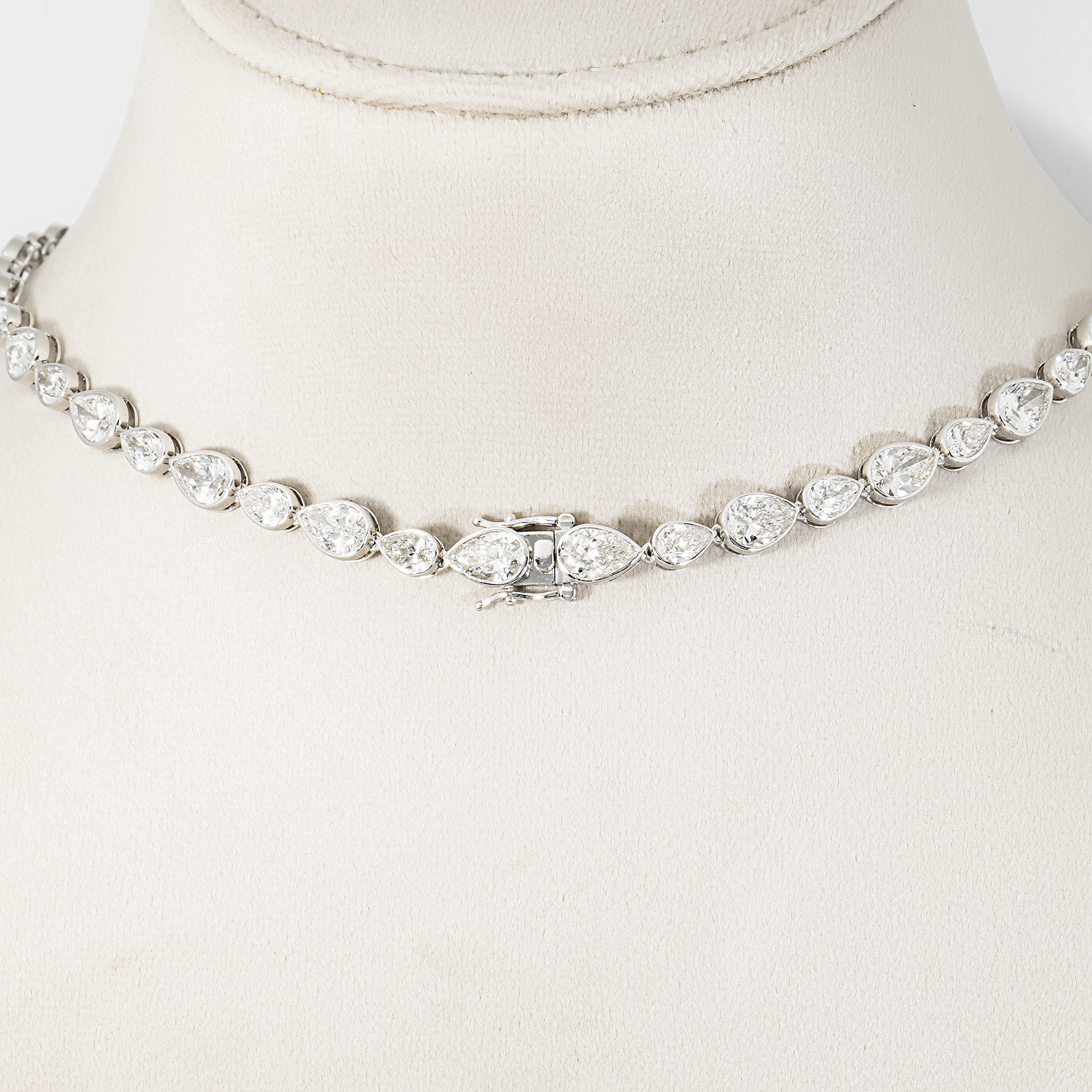 14K White Gold Pear Diamond Cross Pendant Drop Necklace 45.70ct
