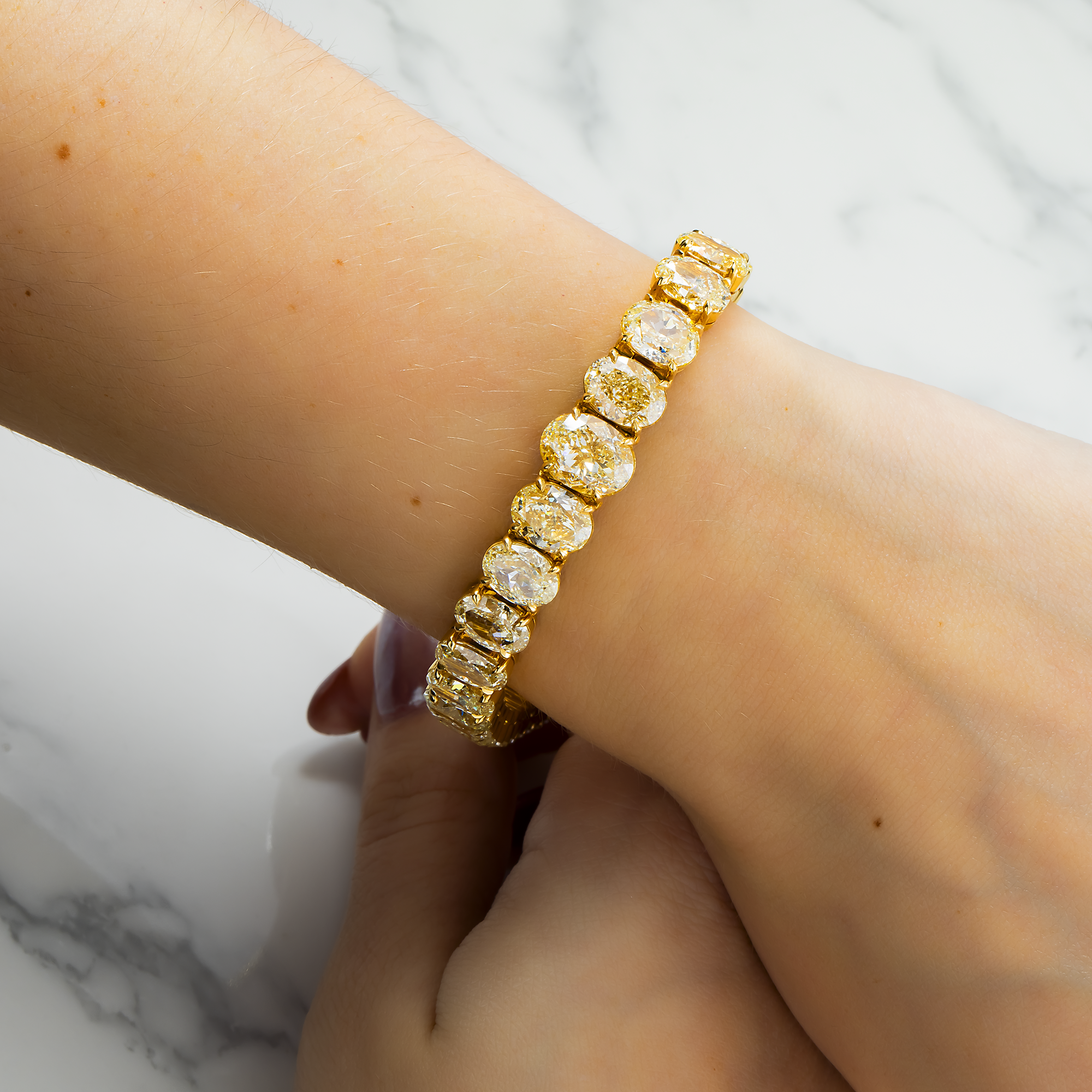 18K Yellow Gold Fancy Yellow Graduated Oval Diamond Tennis Bracelet 41.38ct