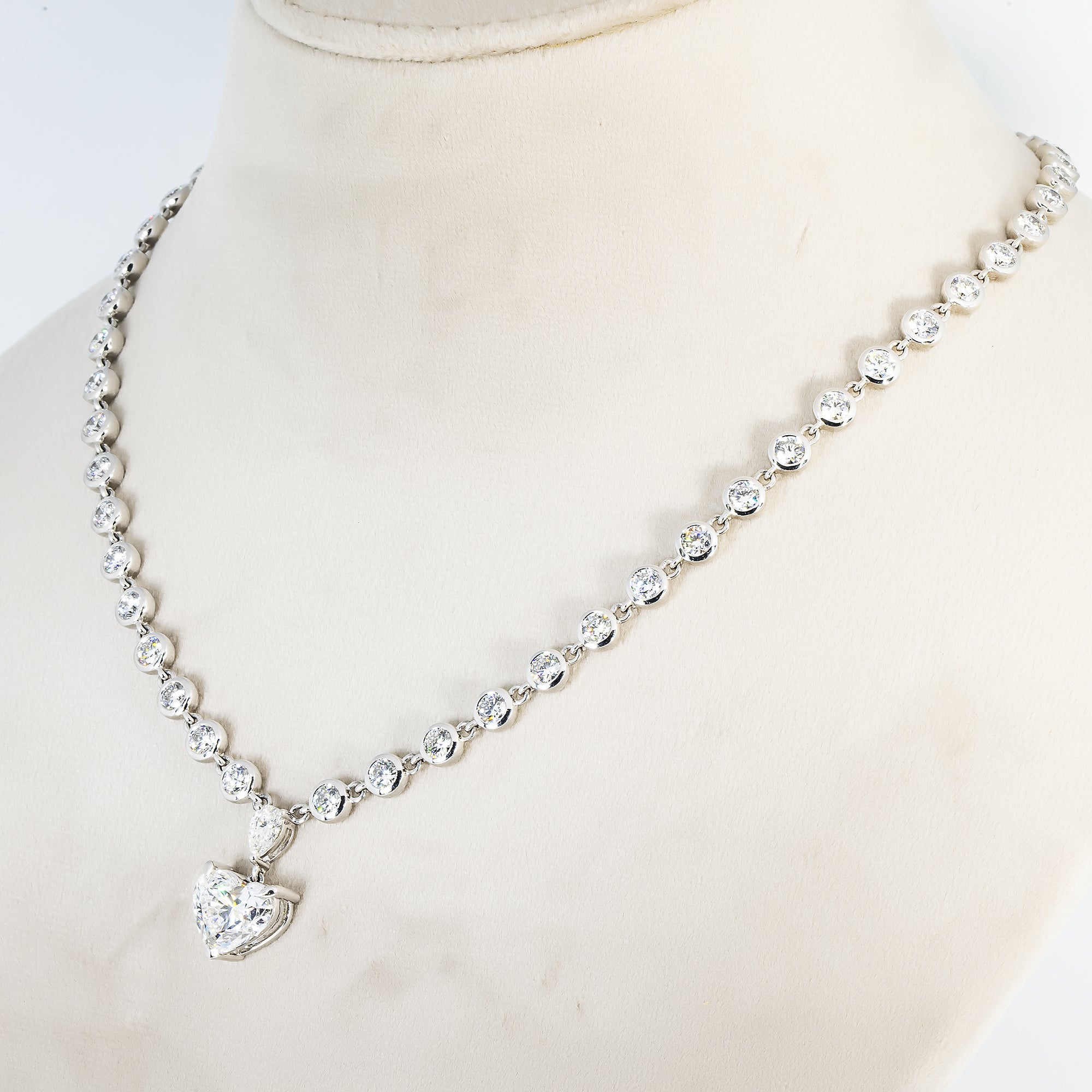 14K White Gold Round & Heart Cut Diamond Necklace 19.24Ct Necklace