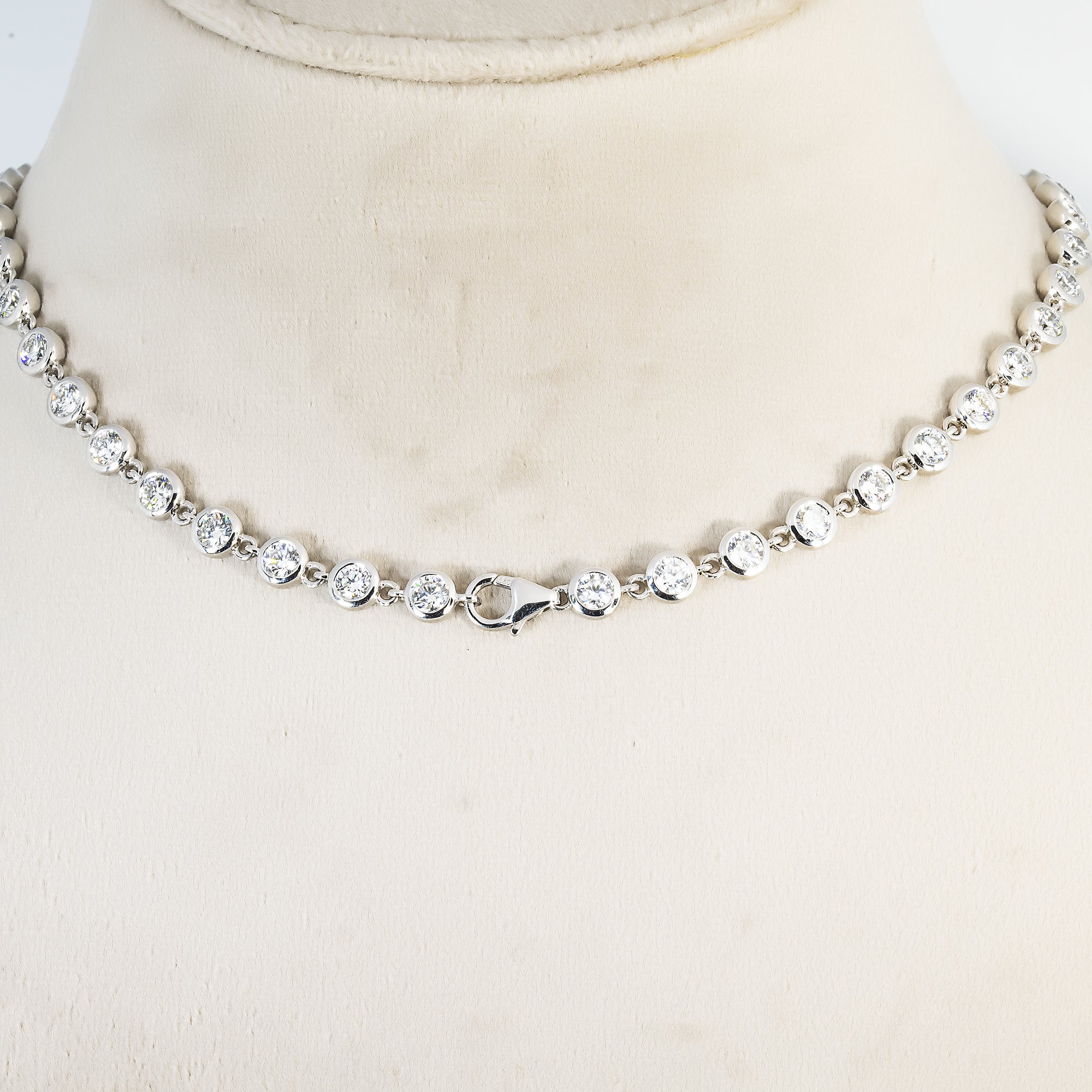 14K White Gold Round & Heart Cut Diamond Necklace 19.24Ct Necklace
