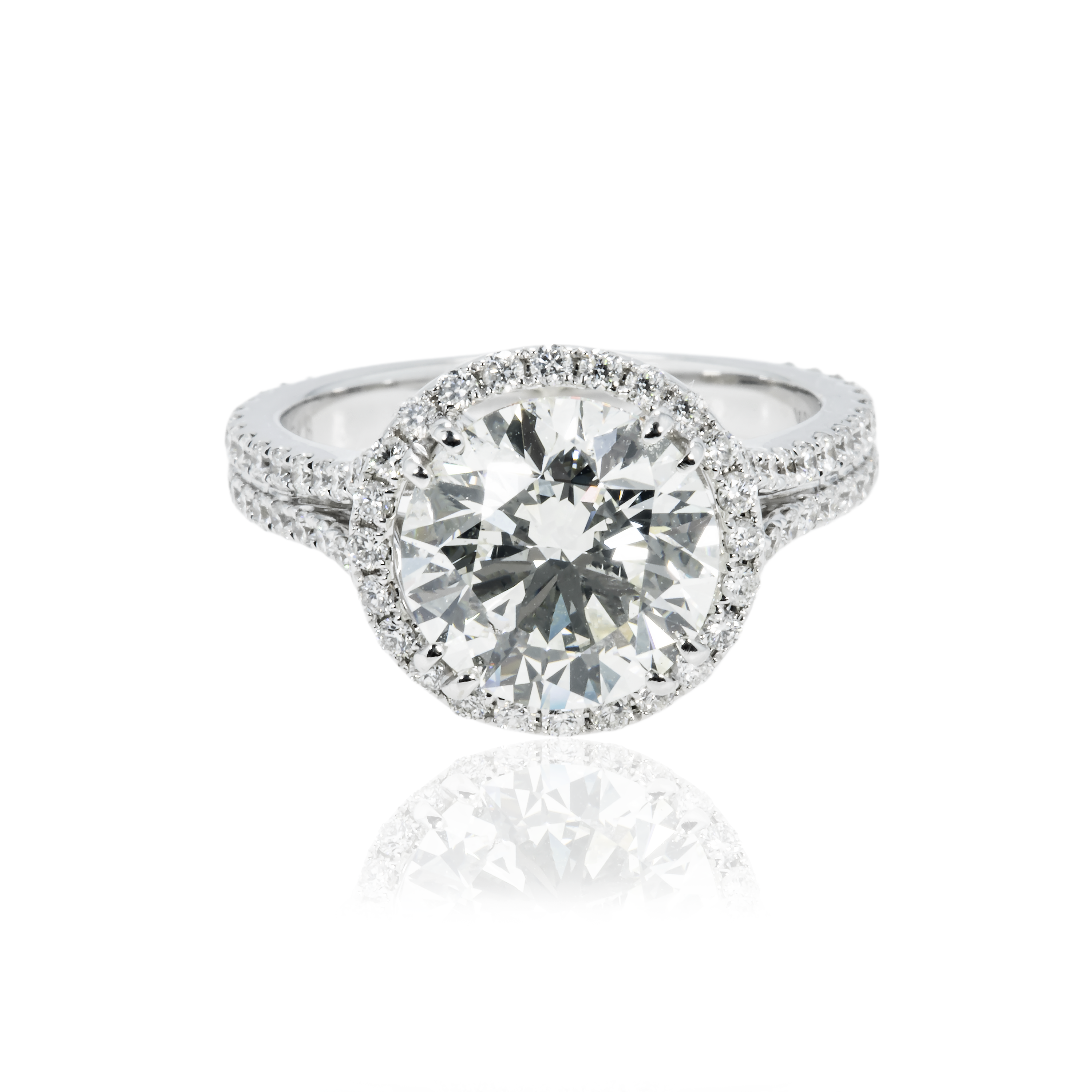18K White Gold 3.28Ct Round Cut Diamond Engagement Ring W/ Halo 4.08Ctw Bridal