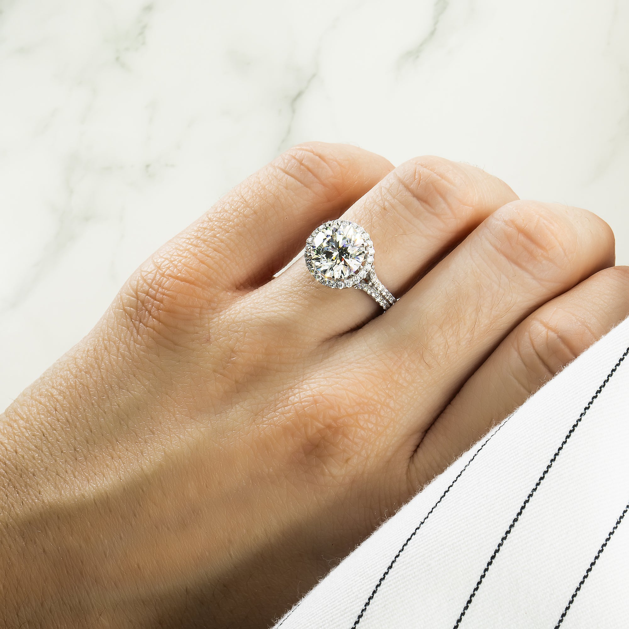 18K White Gold 3.28Ct Round Cut Diamond Engagement Ring W/ Halo 4.08Ctw Bridal