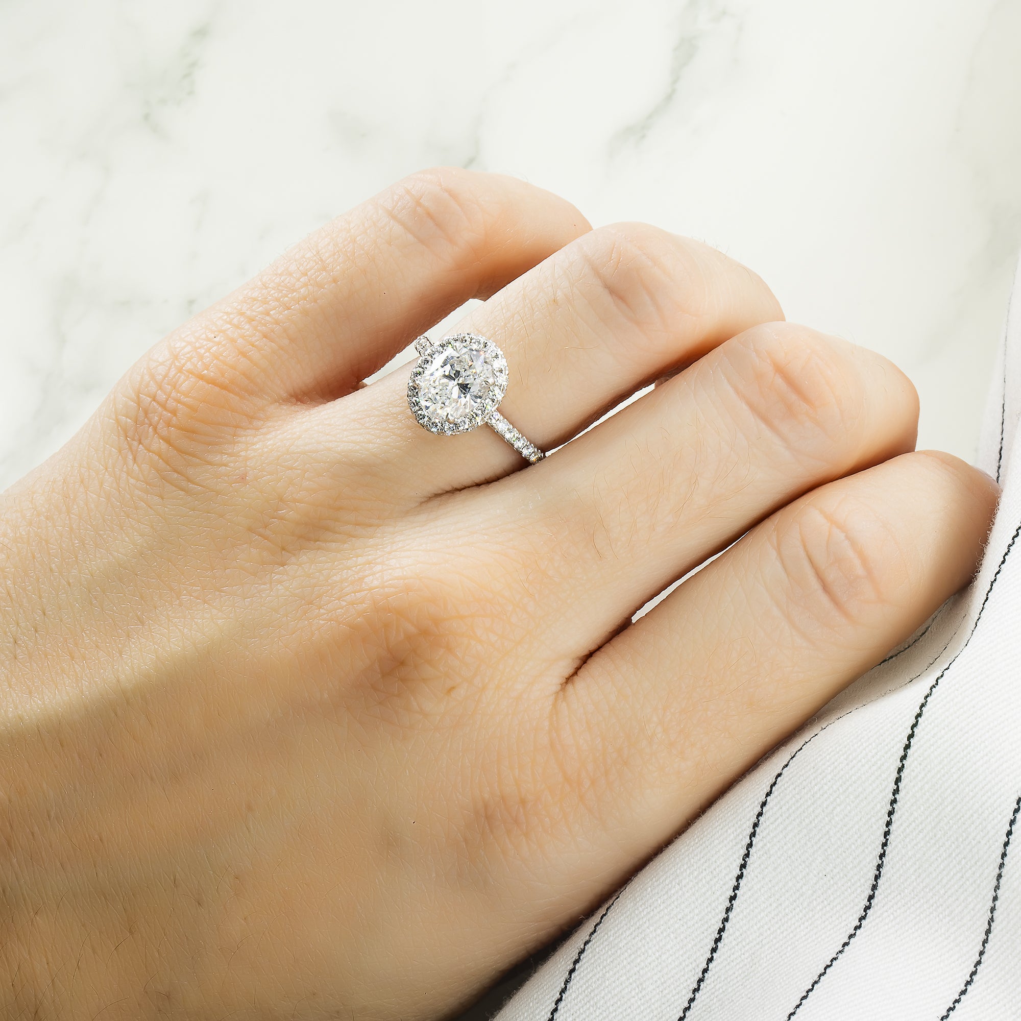 Gia 18K White Gold 1.55Ct Oval Cut Diamond Engagement Ring W/ Halo 2.27Ctw Bridal