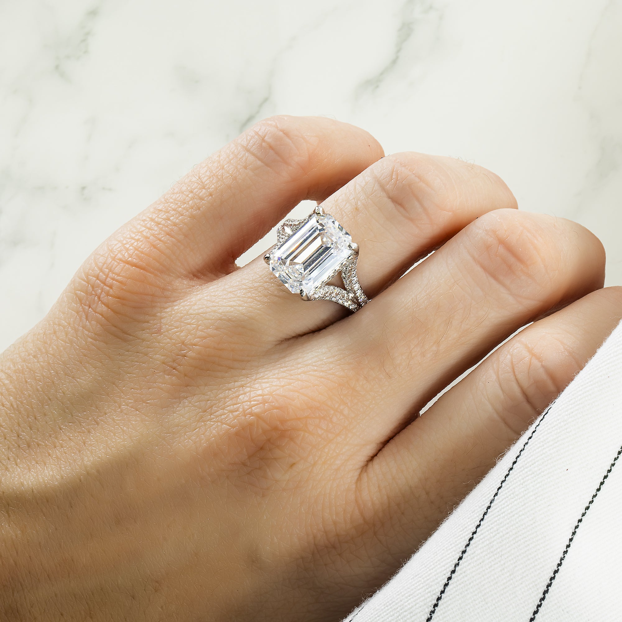 Gia 18K White Gold 7.01Ct Emerald Cut Diamond Engagement Ring 8.16Ctw Bridal