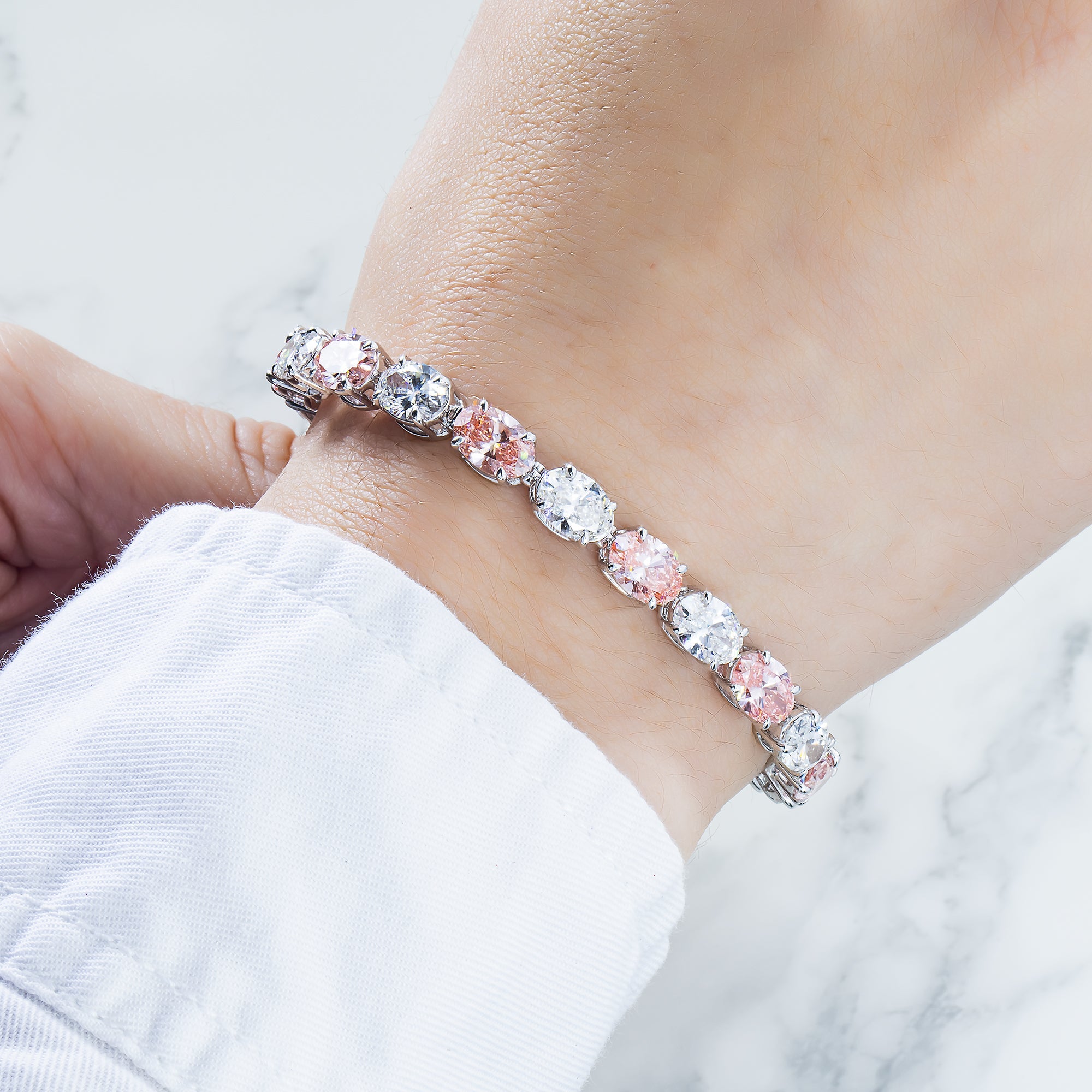 18K White Gold Oval Cut & Fancy Pink Diamond Bracelet 19.39Ct Bracelets