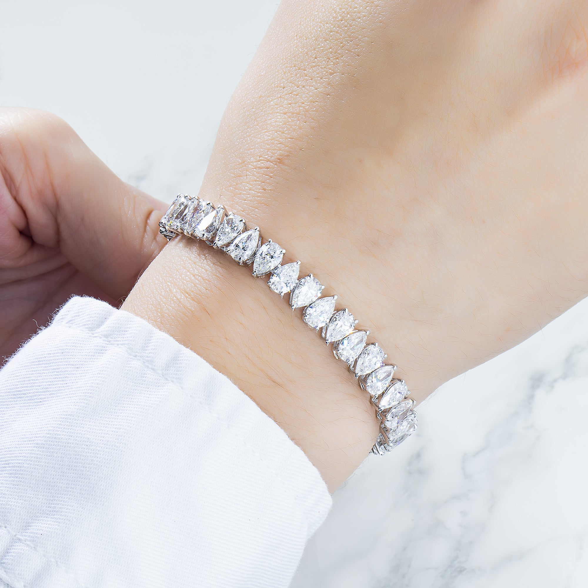 18K White Gold Pear Cut Diamond Tennis Bracelet 17.57Ct Bracelets
