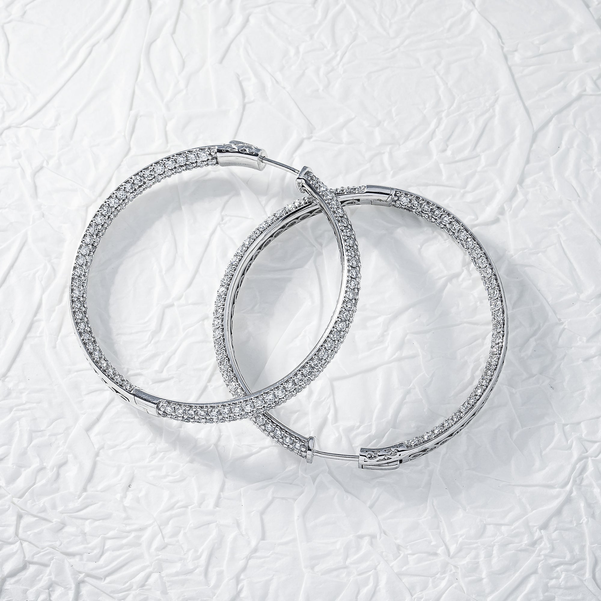 14K White Gold Triple Row Round Diamond Inside Out Hoop Earrings 10.0Ctw