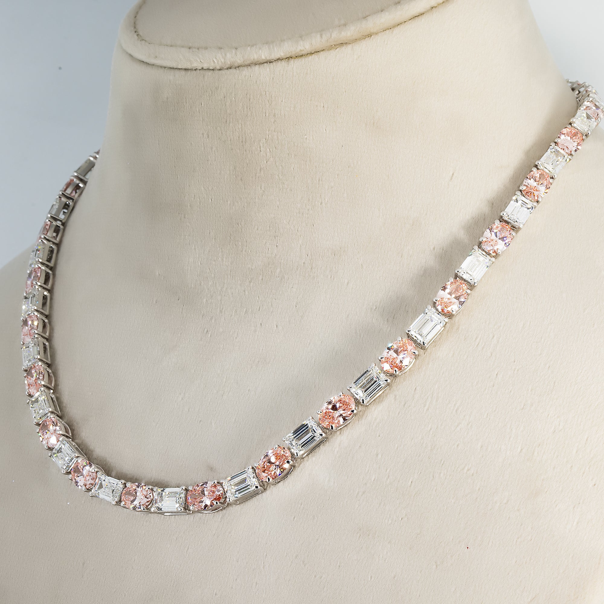 18K White Gold Emerald & Oval Cut Fancy Pink Diamond Chain 51.21Ct Chains