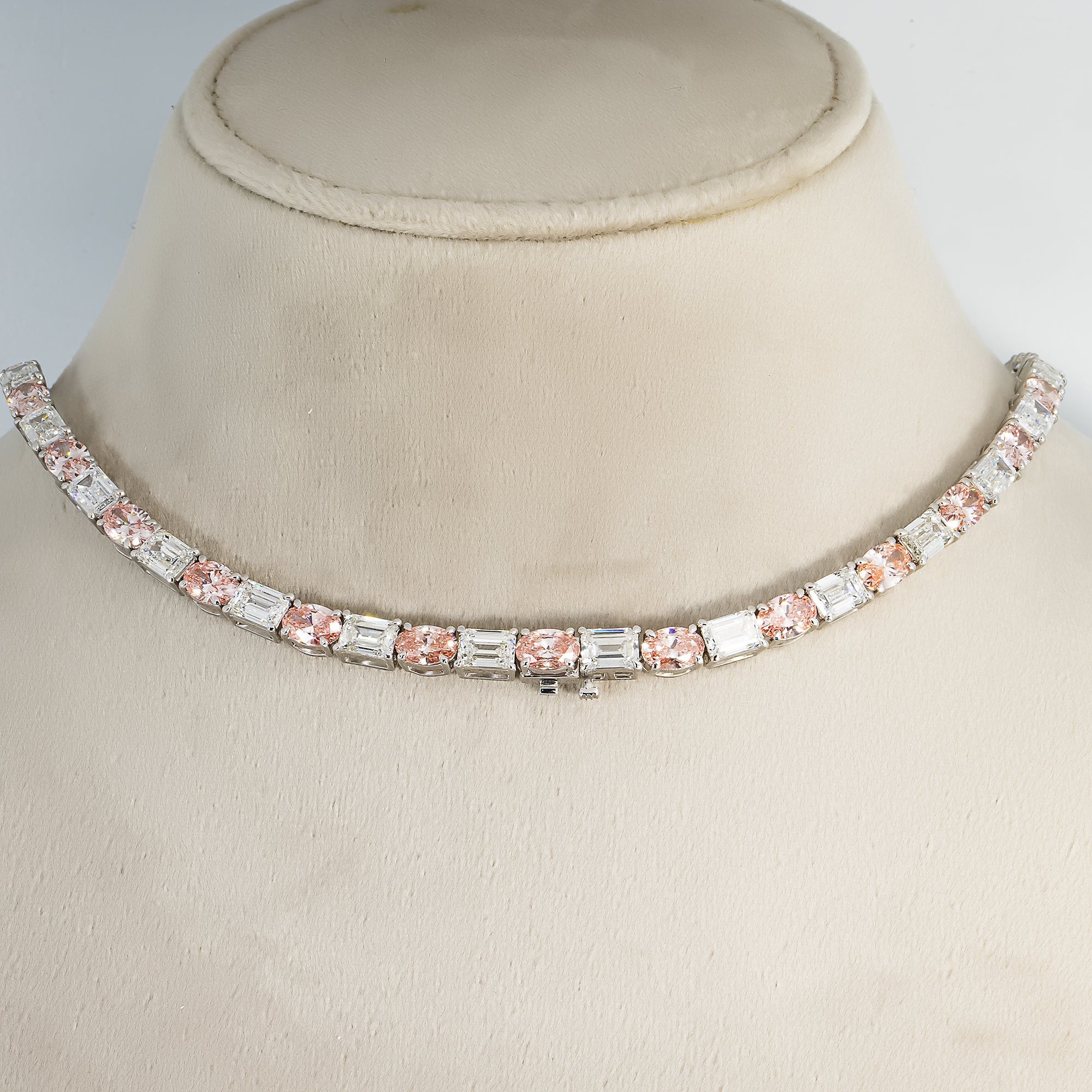 18K White Gold Emerald & Oval Cut Fancy Pink Diamond Chain 51.21Ct Chains