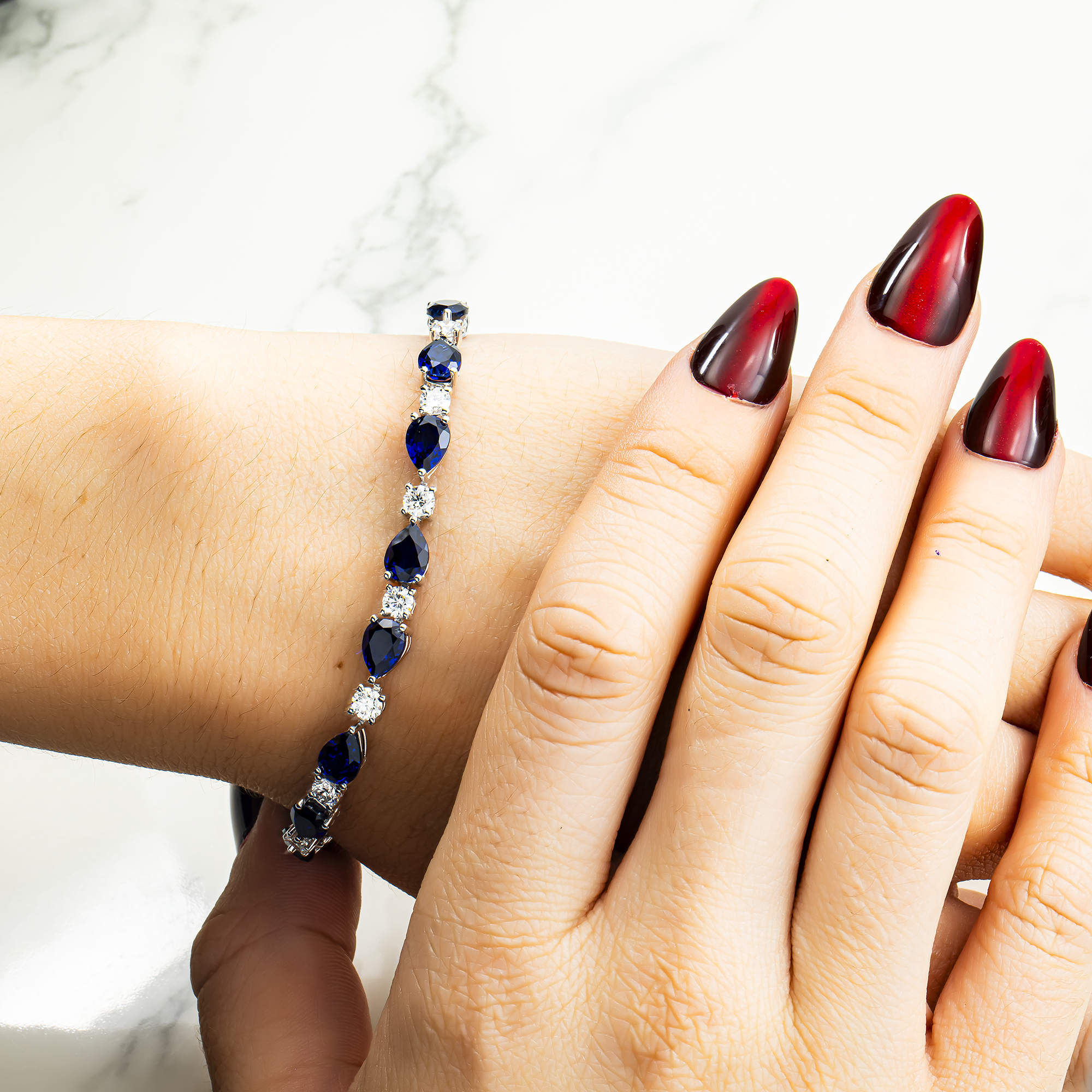White Gold Oval Cut Sapphire & Round Diamond Bracelet 17.68ct