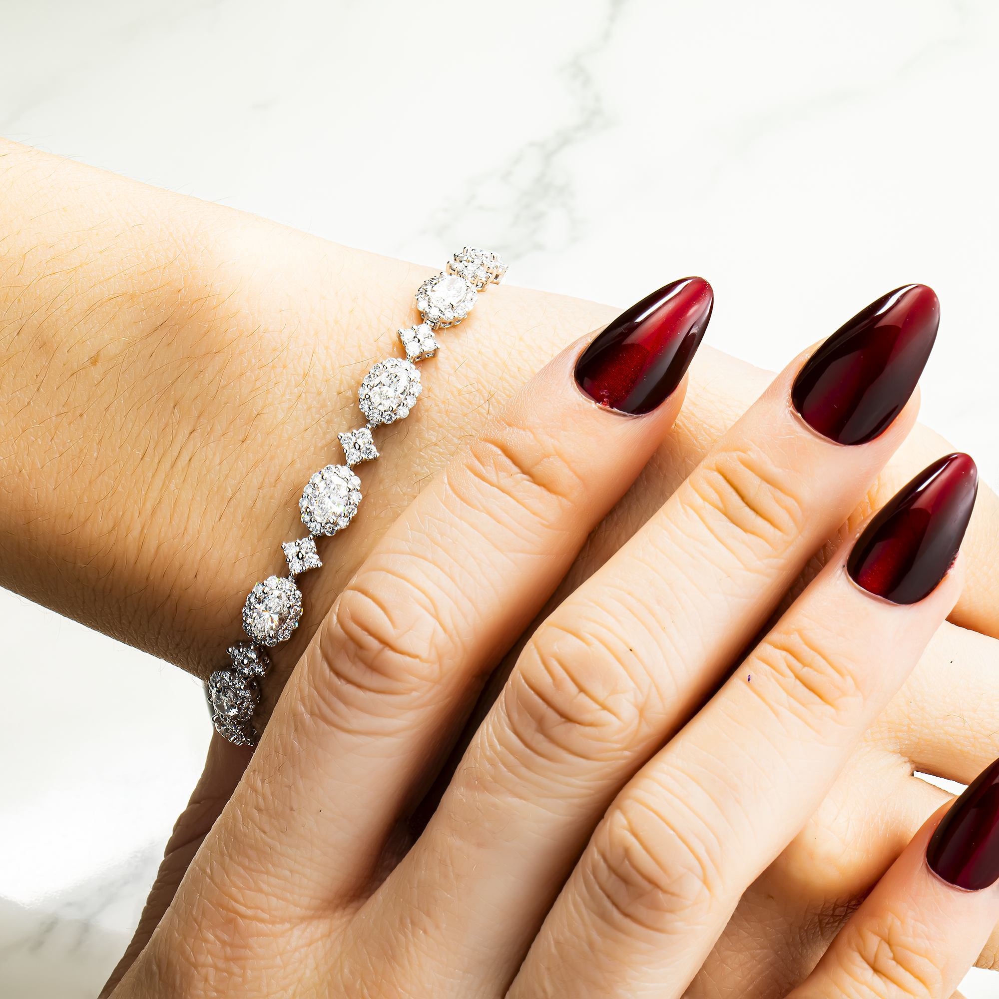 White Gold Oval & Round Diamond Bracelet 7.12ct