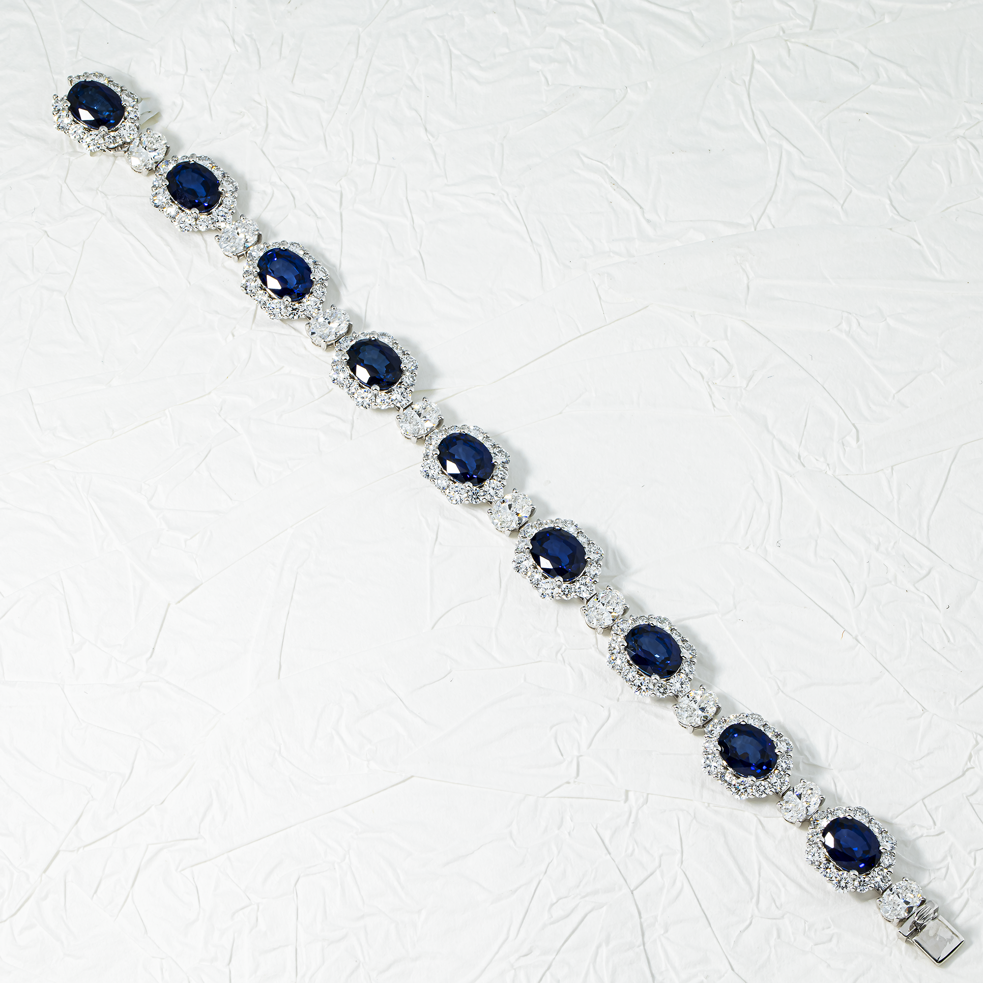 White Gold Oval Cut Sapphire & Diamond Bracelet 36.29ct