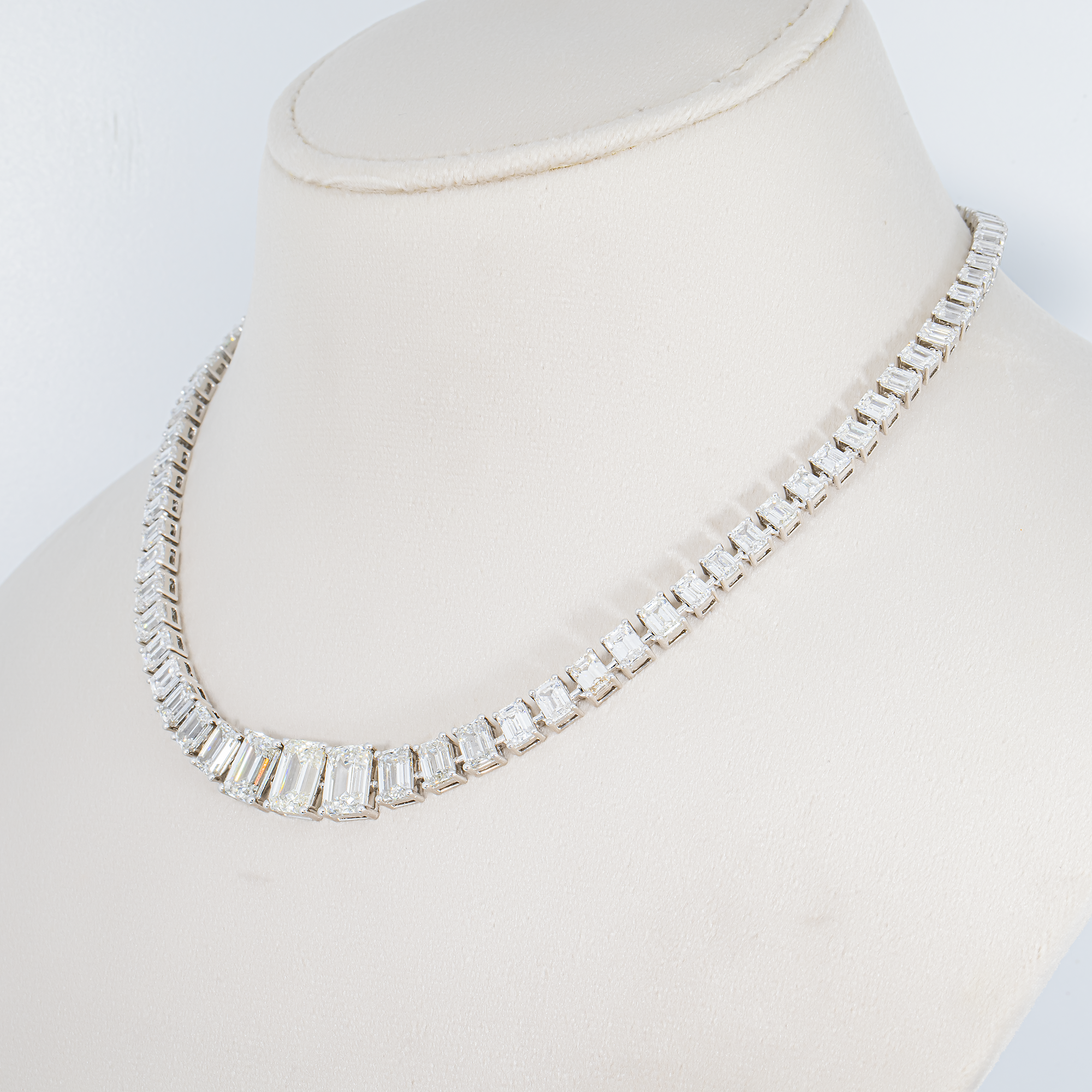14K White Gold Graduated Emerald Diamond Tennis Chain 32.52ct