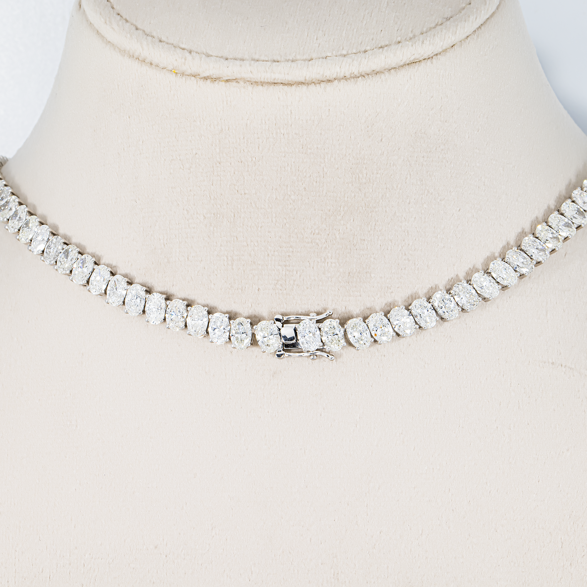 14K White Gold Oval Diamond Tennis Chain 38.0ct