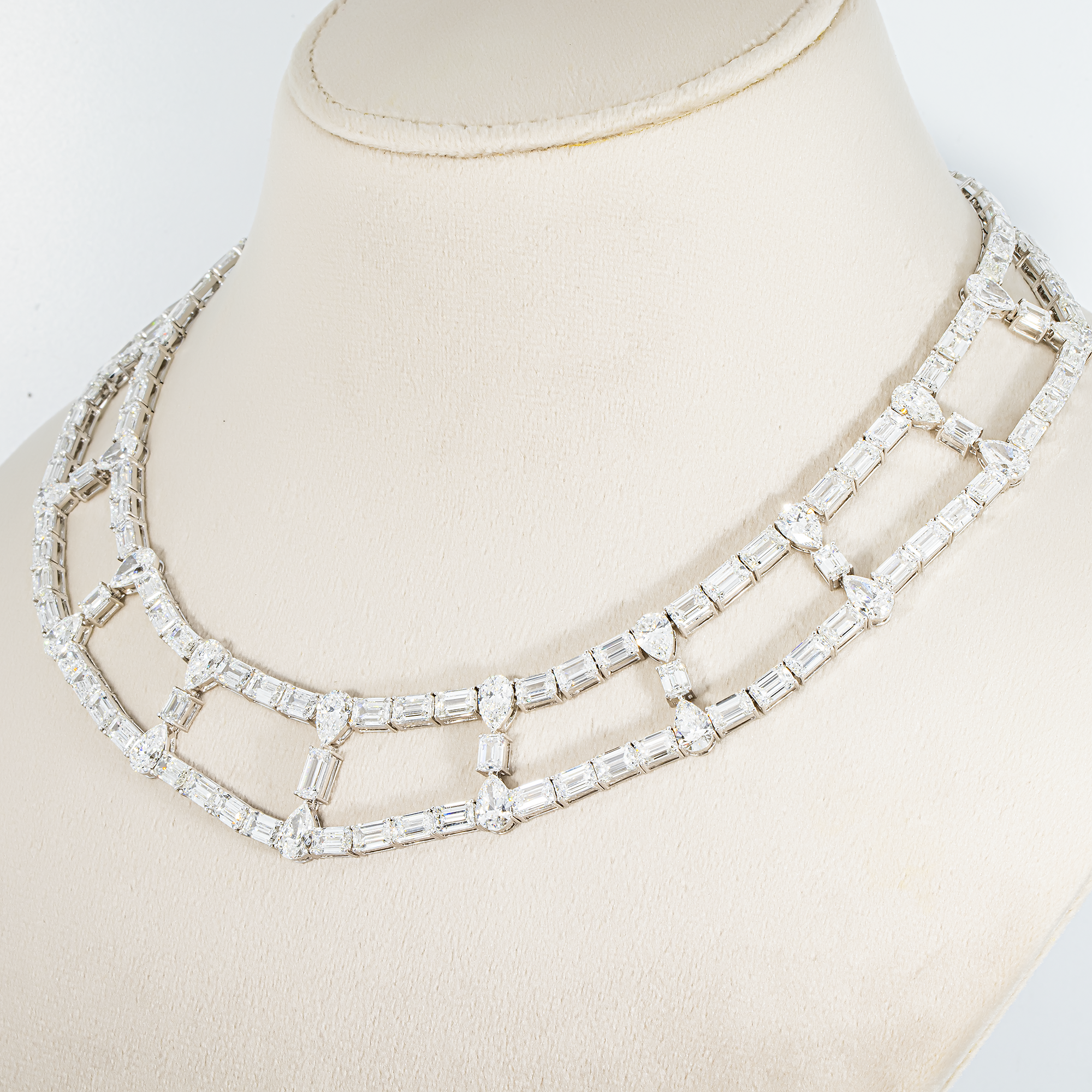 18K White Gold Emerald & Pear Cut Diamond Drop Necklace 77.98ct