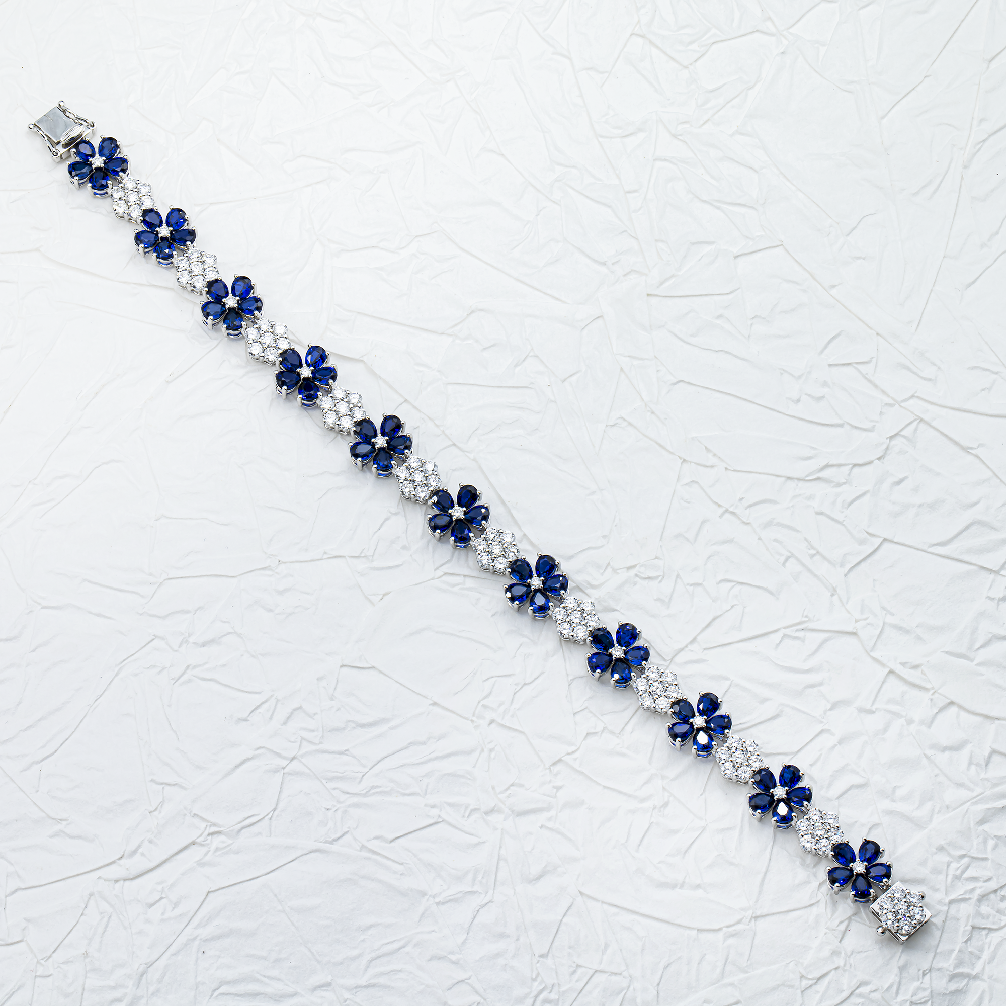 White Gold Sapphire & Diamond Flower Bracelet 15.53ct