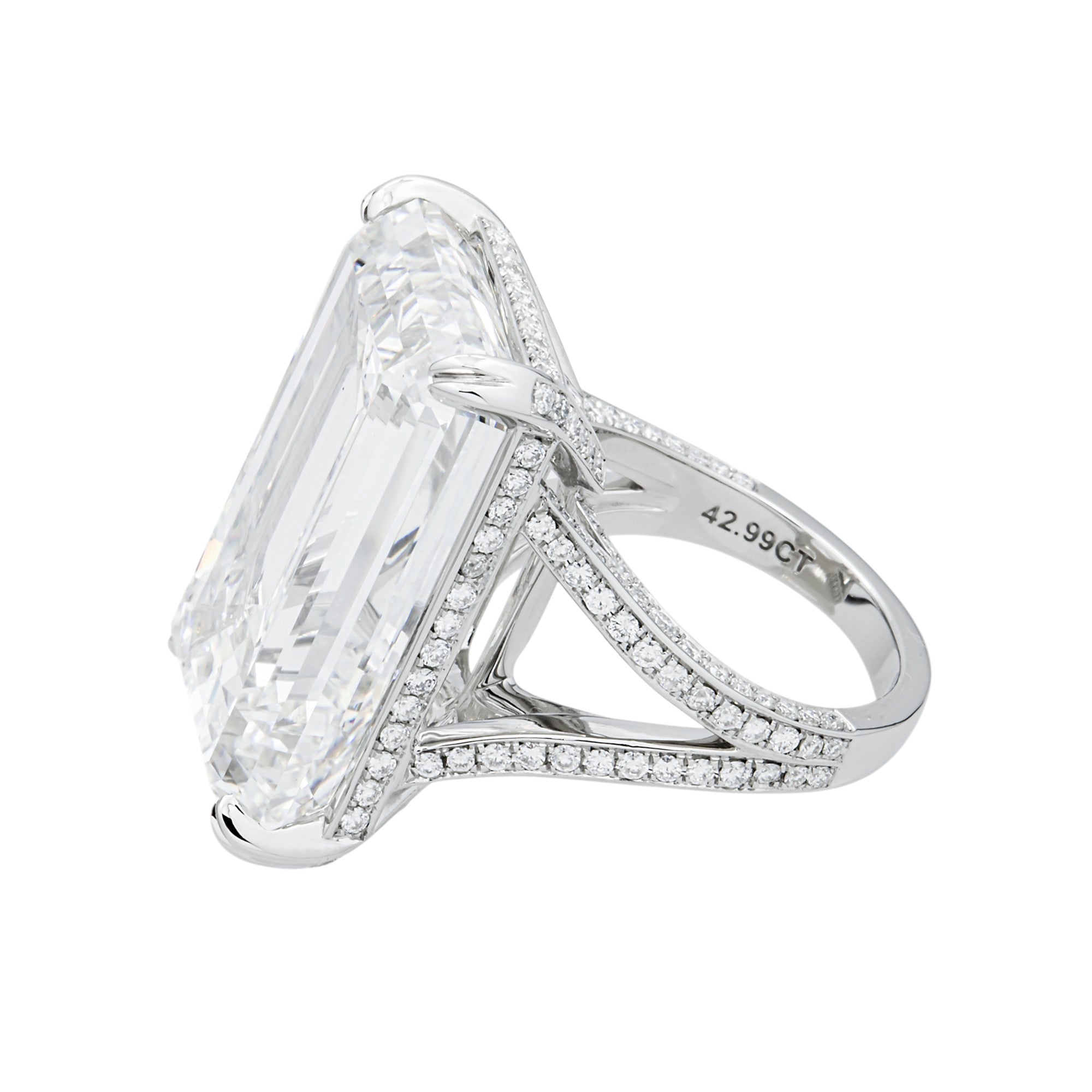Platinum 42.99ct Emerald Diamond Engagement Ring 44.43ctw